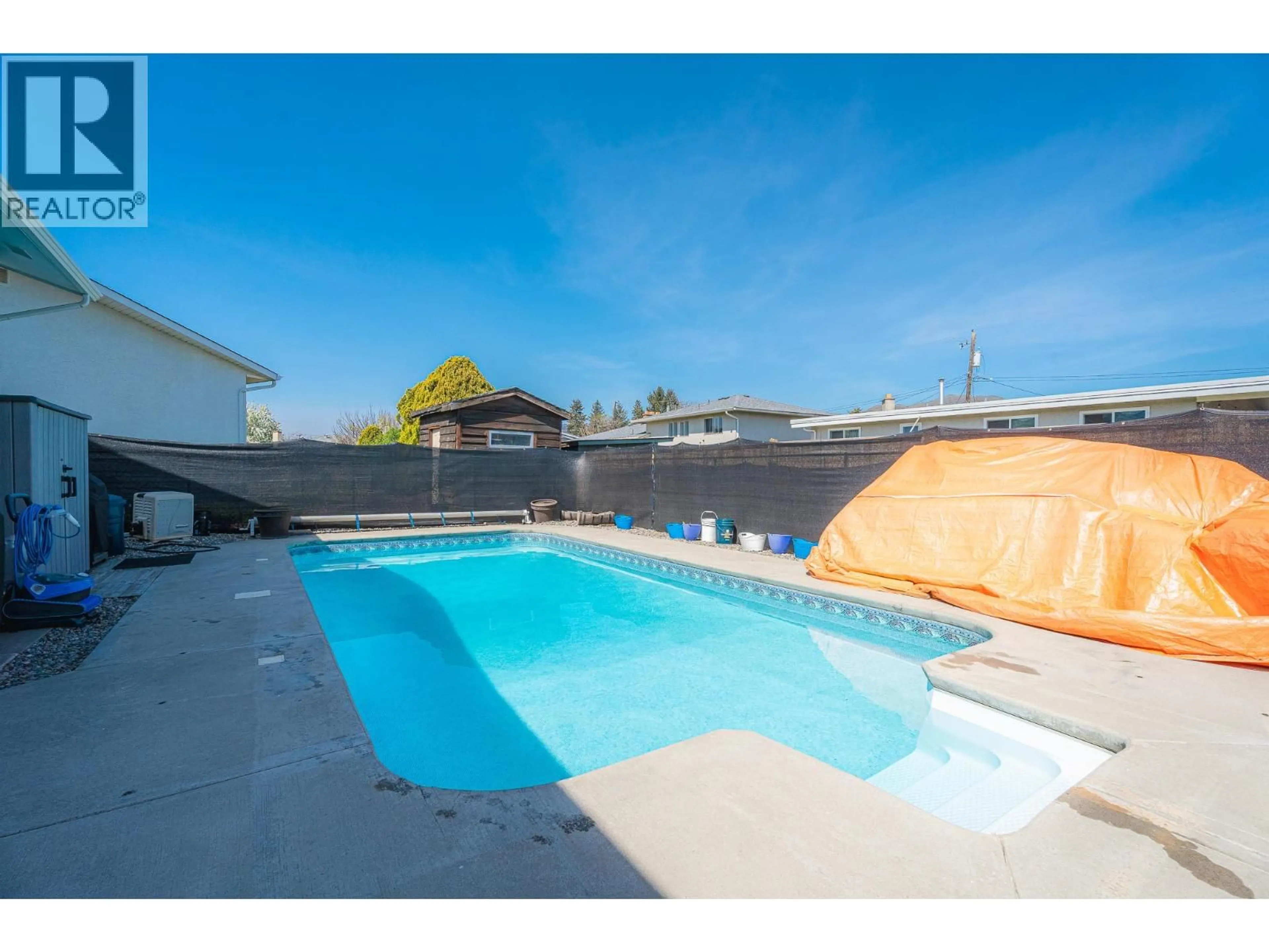 Pool for 664 SETON PLACE, Kamloops British Columbia V2B1X5