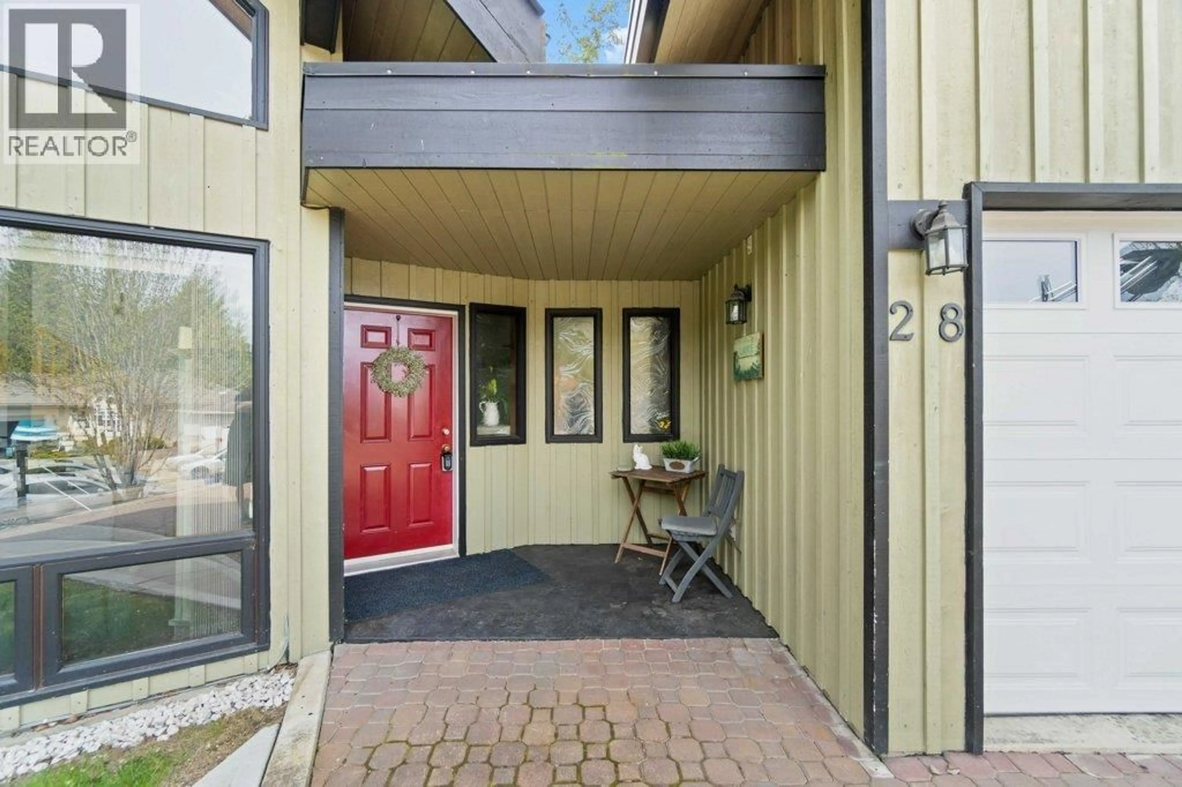 Indoor entryway for 28 - 2592 ALPEN PARADIES ROAD, Blind Bay British Columbia V0E1H1