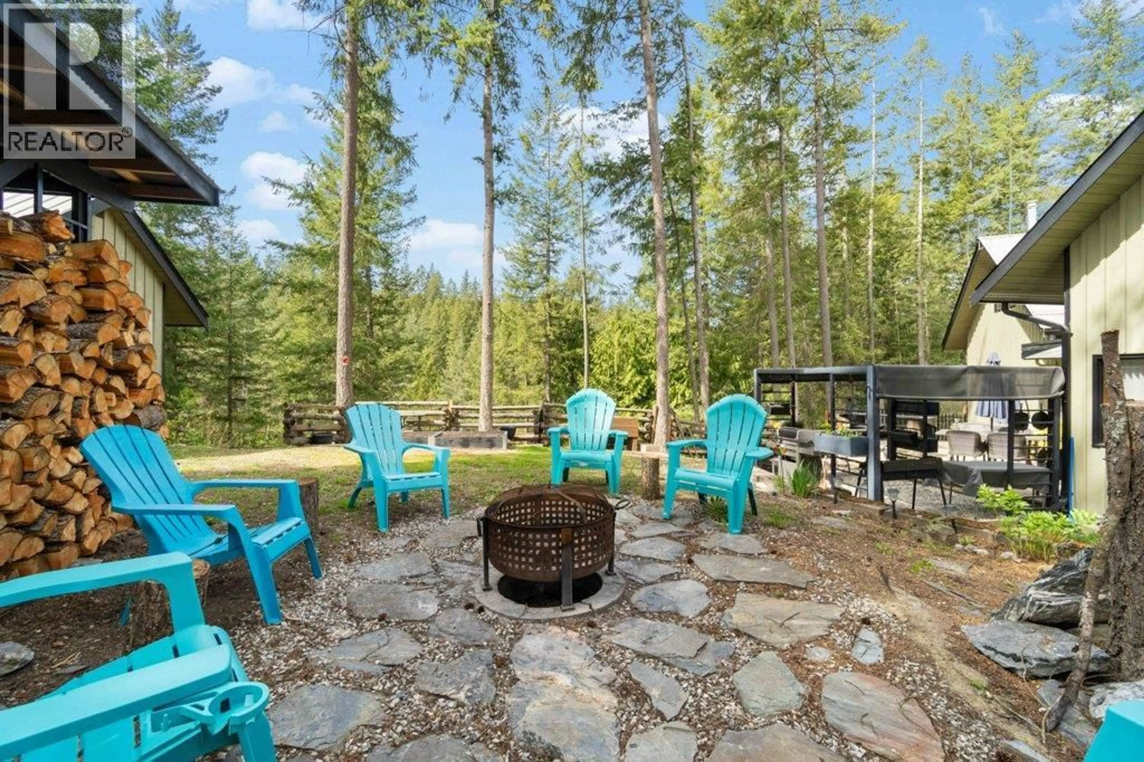 Patio, forest/trees view for 28 - 2592 ALPEN PARADIES ROAD, Blind Bay British Columbia V0E1H1