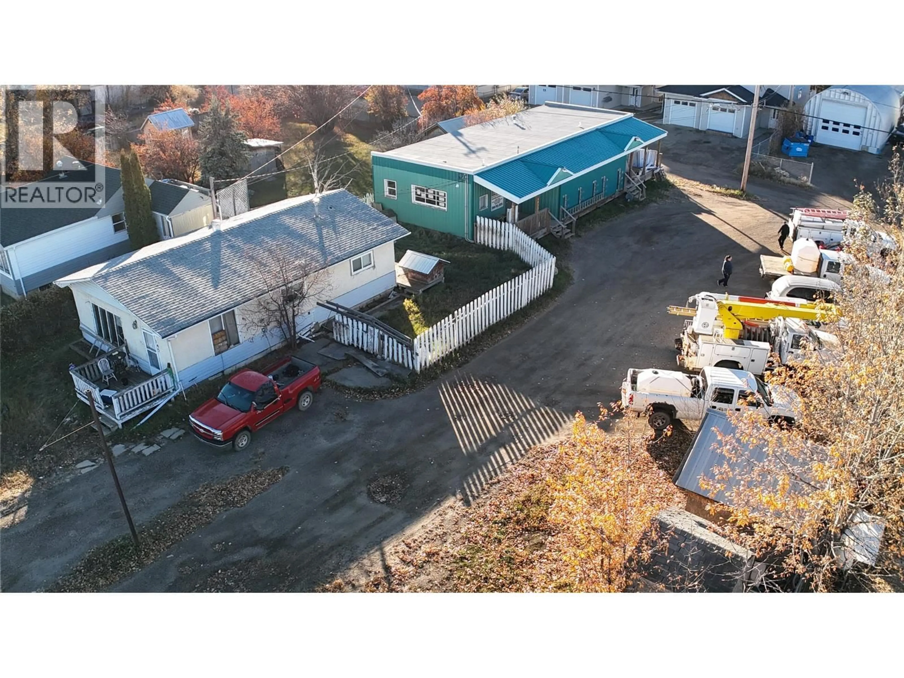 A pic from outside/outdoor area/front of a property/back of a property/a pic from drone, building for 1433/1437 101 AVENUE, Dawson Creek British Columbia V1G2A6