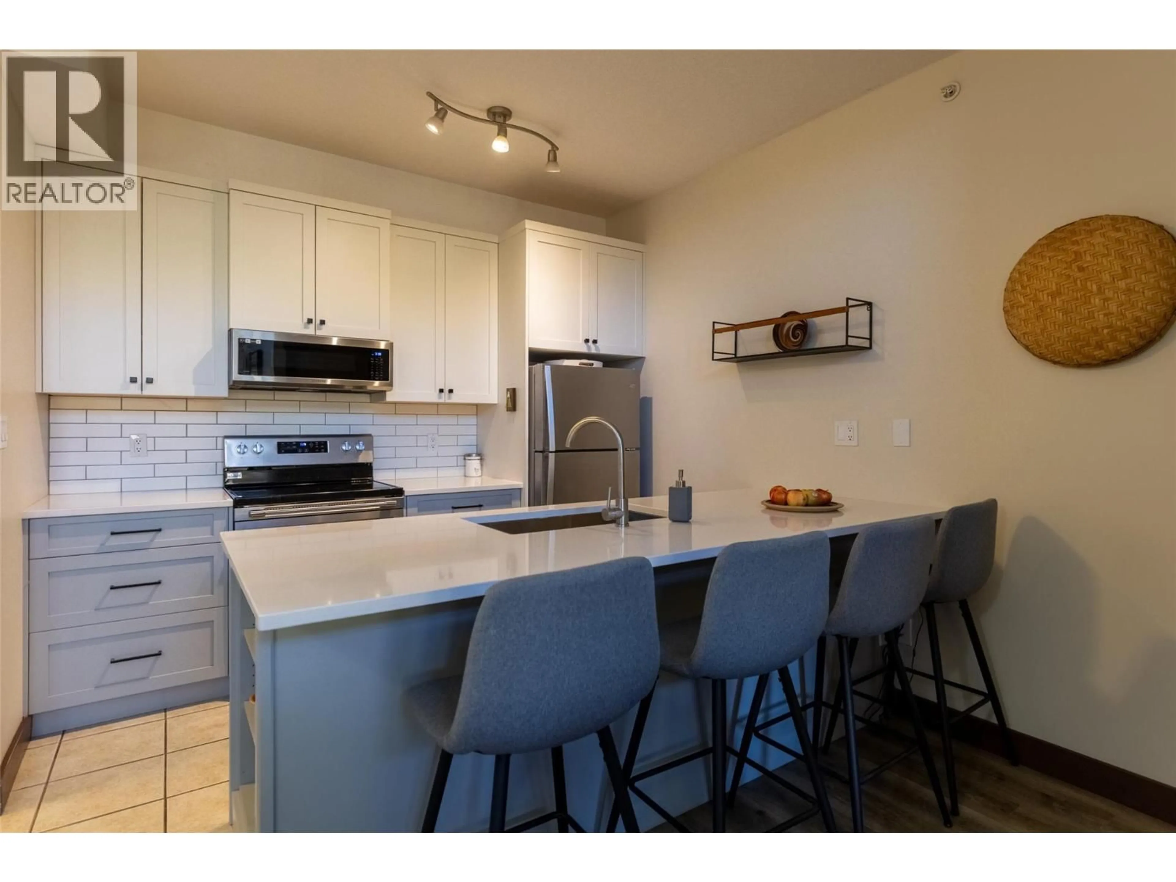 Open concept kitchen, unknown for 416 - 1500 MCDONALD AVENUE, Fernie British Columbia V0B1M1
