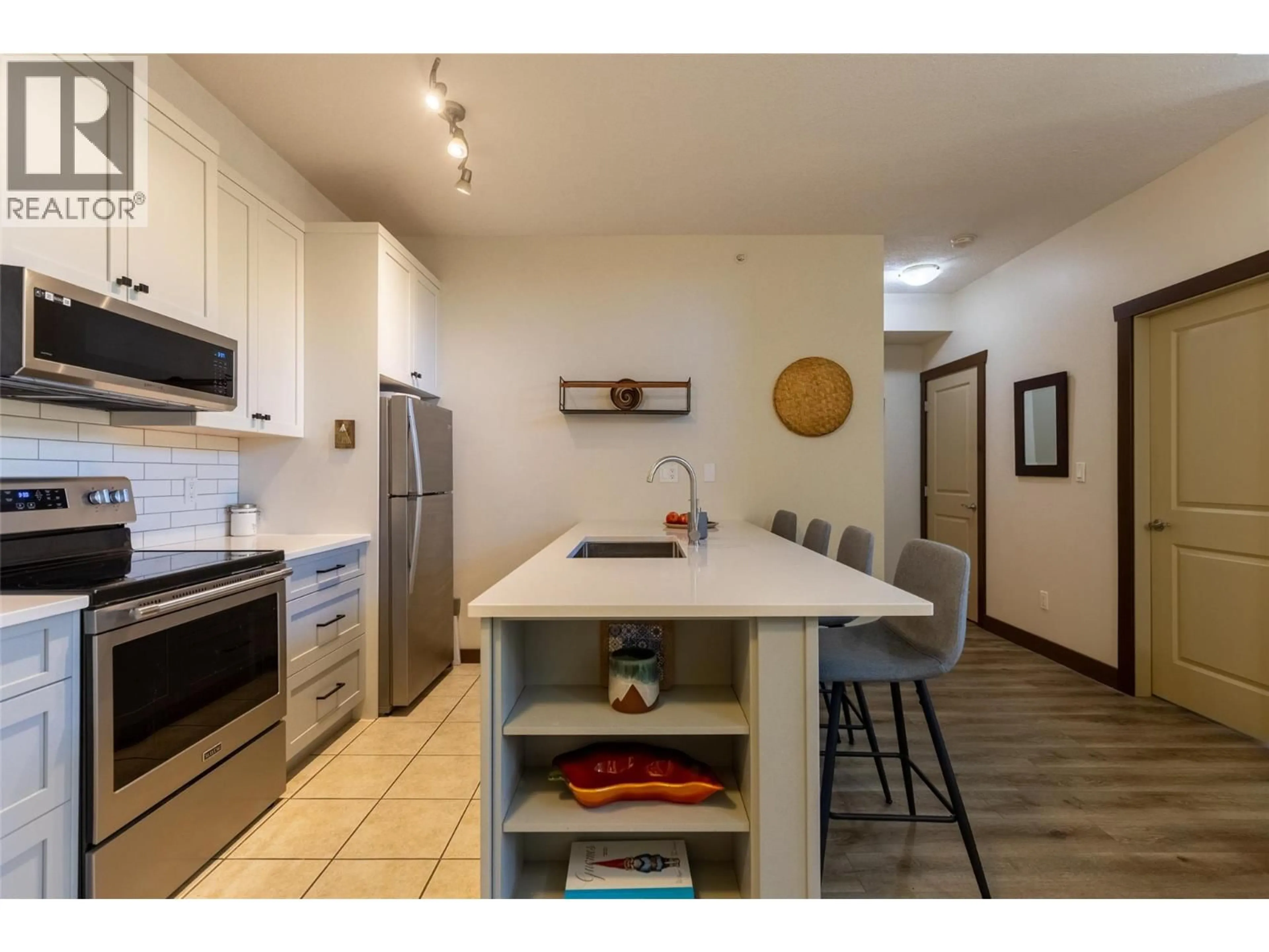 Standard kitchen, unknown for 416 - 1500 MCDONALD AVENUE, Fernie British Columbia V0B1M1