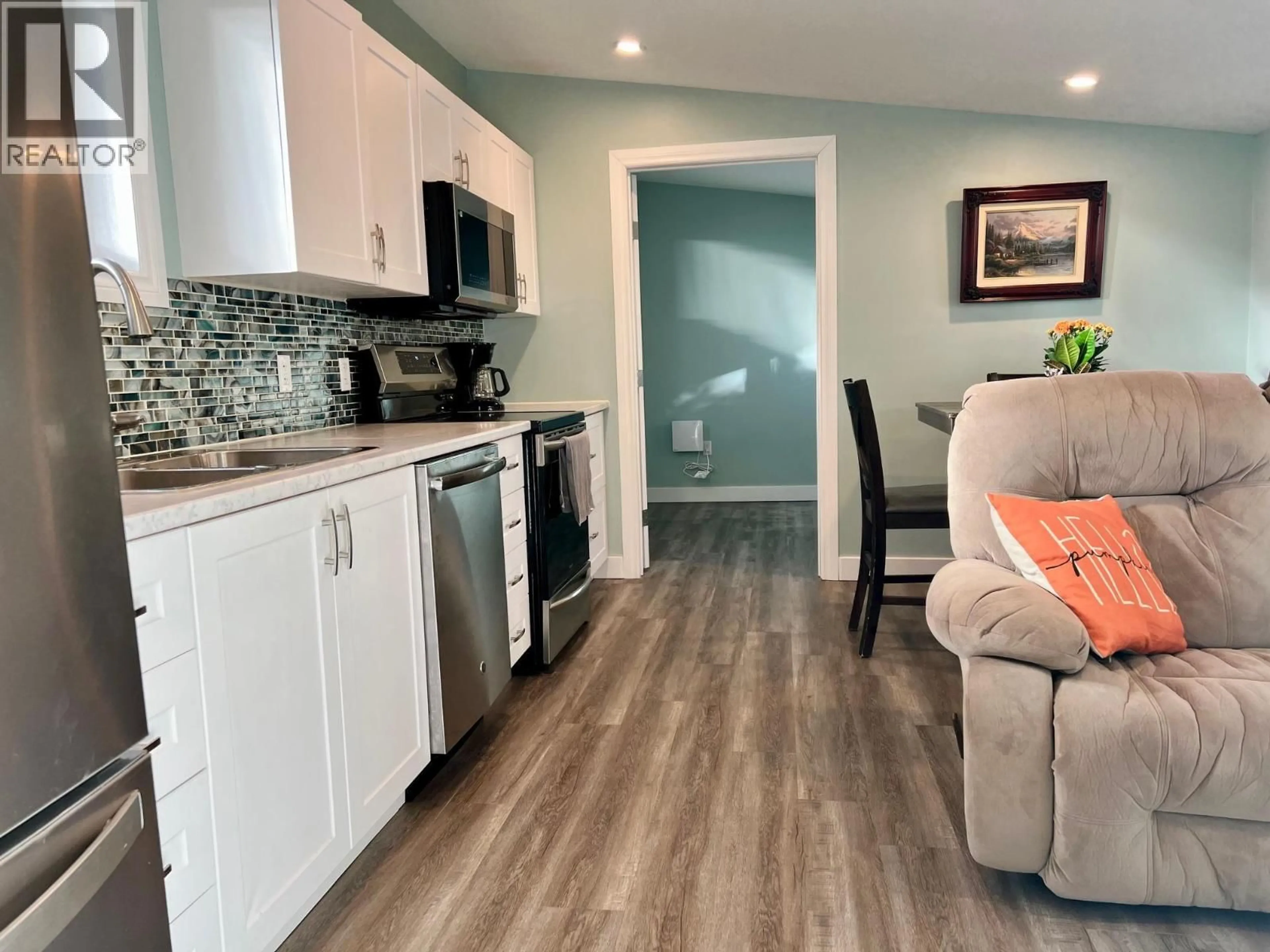 Open concept kitchen, unknown for 708 PINE STREET, Creston British Columbia V0B1G3