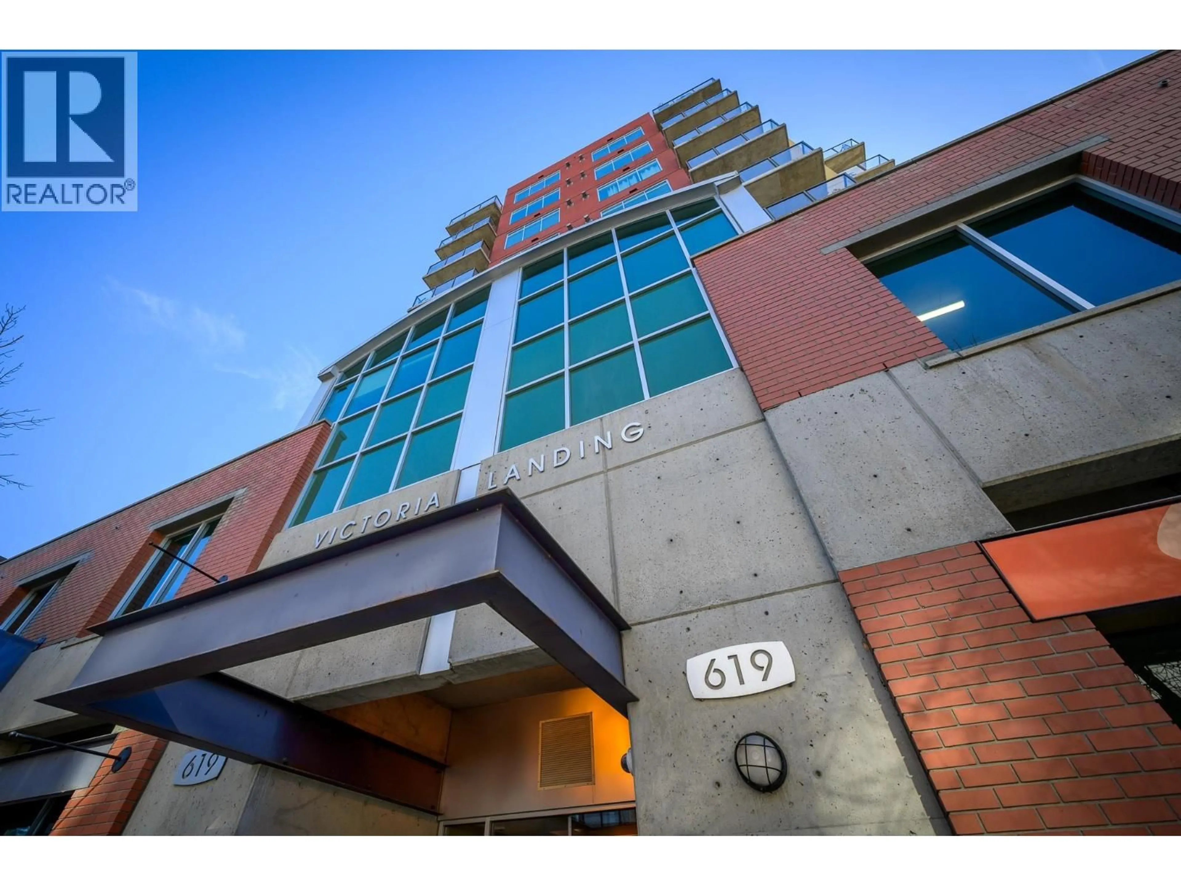 Indoor foyer for 907 - 619 VICTORIA STREET, Kamloops British Columbia V2C6W7
