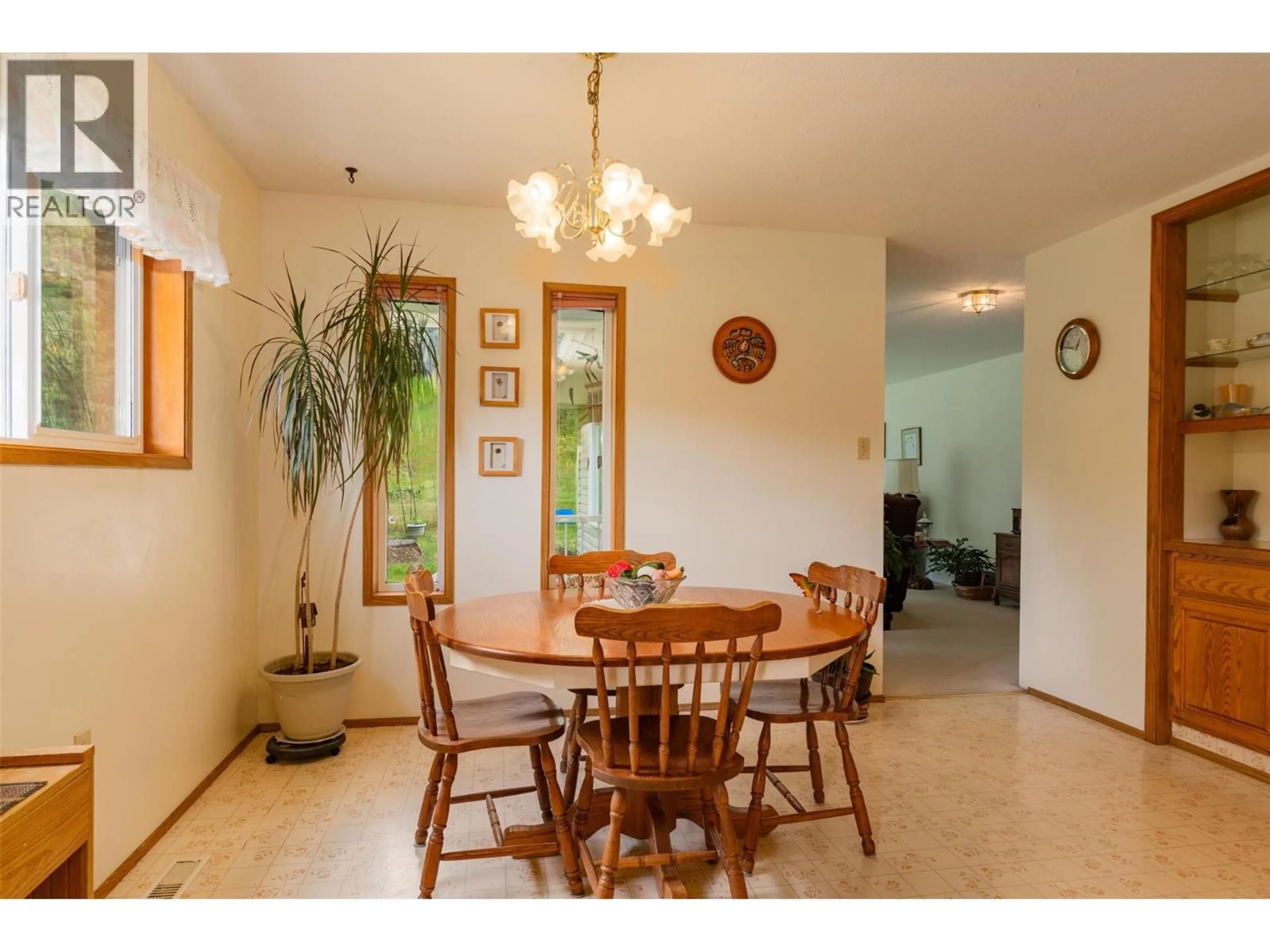 Dining room, unknown for 1764 GREEN ROAD, Fruitvale British Columbia V0G1L0