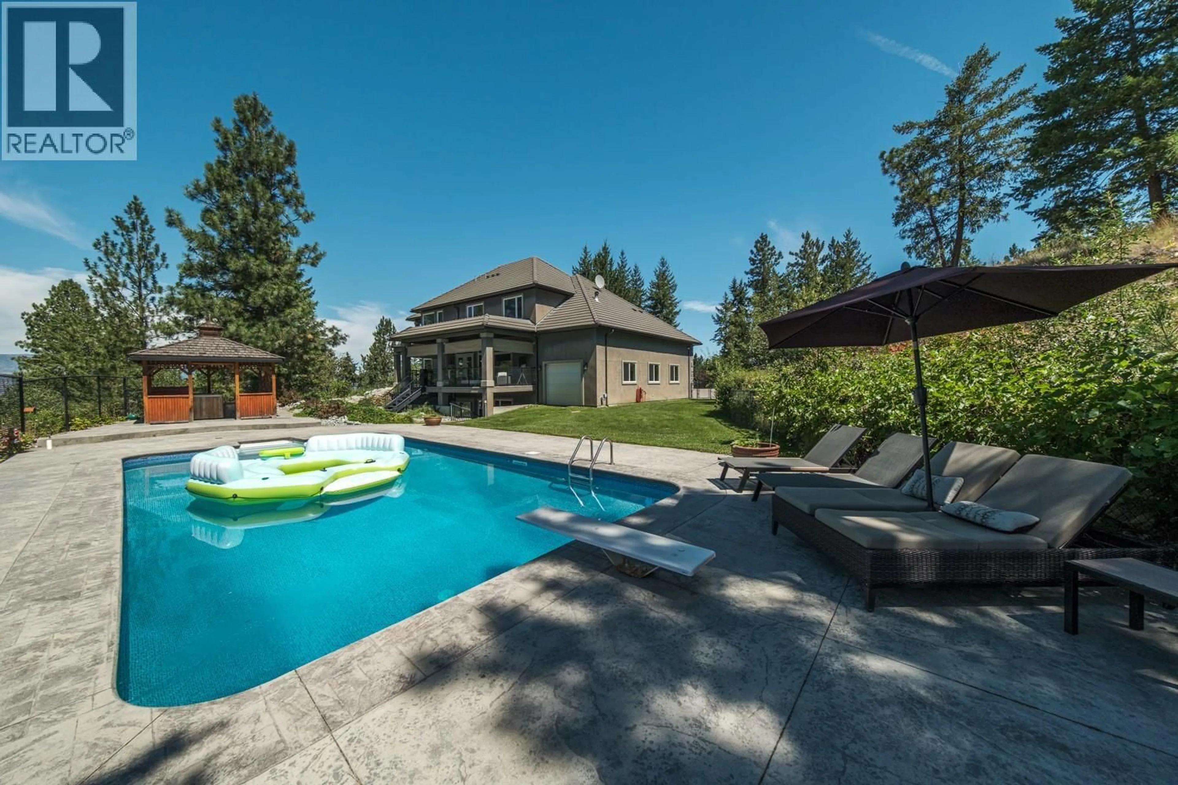 Pool for 2615 HARVARD ROAD, Kelowna British Columbia V1W4C2