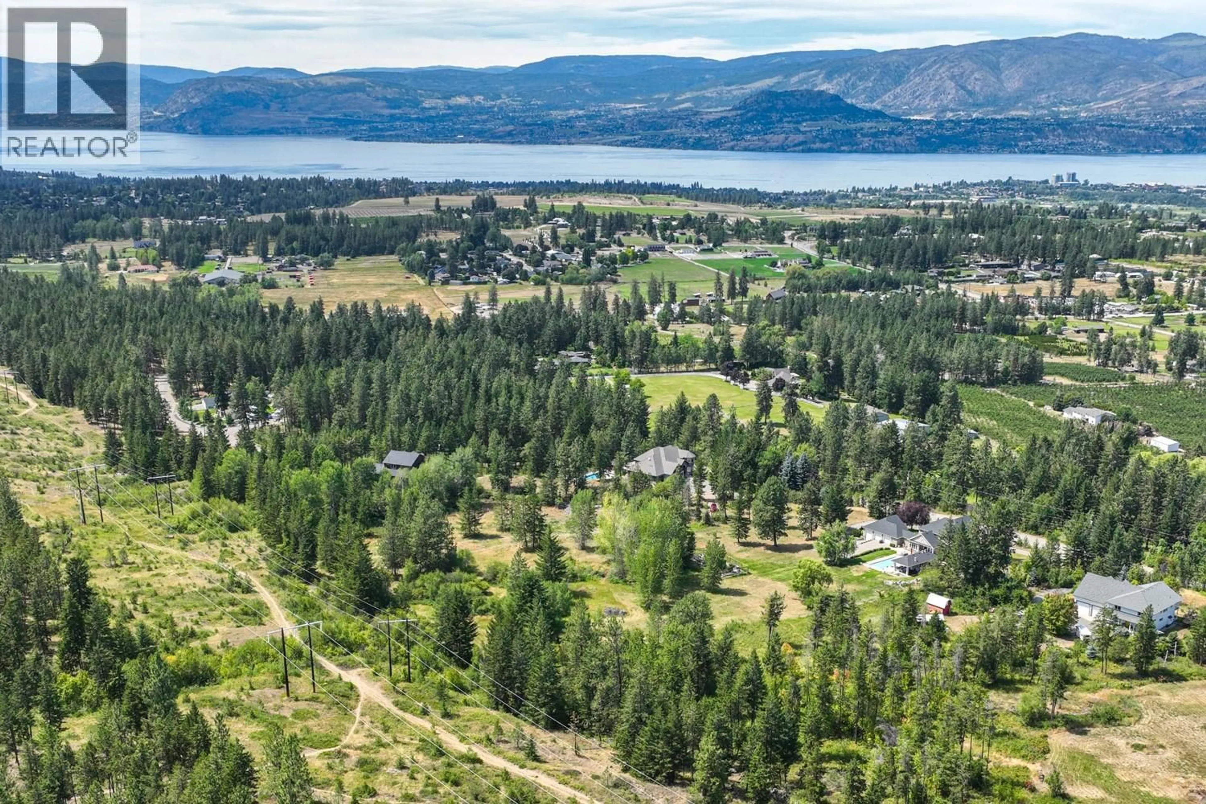 A pic from outside/outdoor area/front of a property/back of a property/a pic from drone, water/lake/river/ocean view for 2615 HARVARD ROAD, Kelowna British Columbia V1W4C2