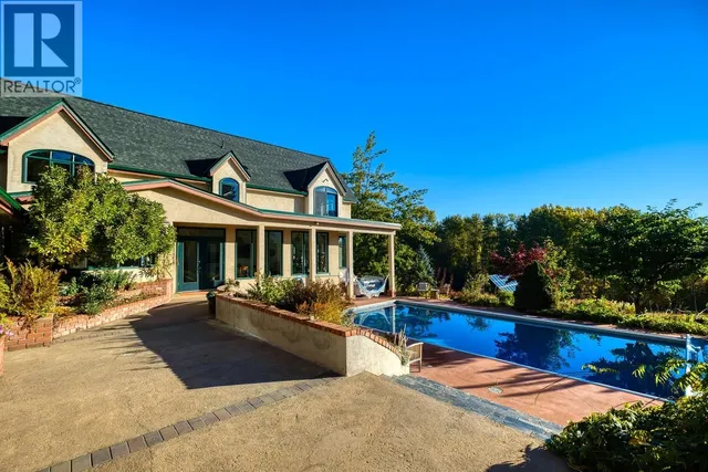 2302 HAPPY VALLEY ROAD, Rossland 3