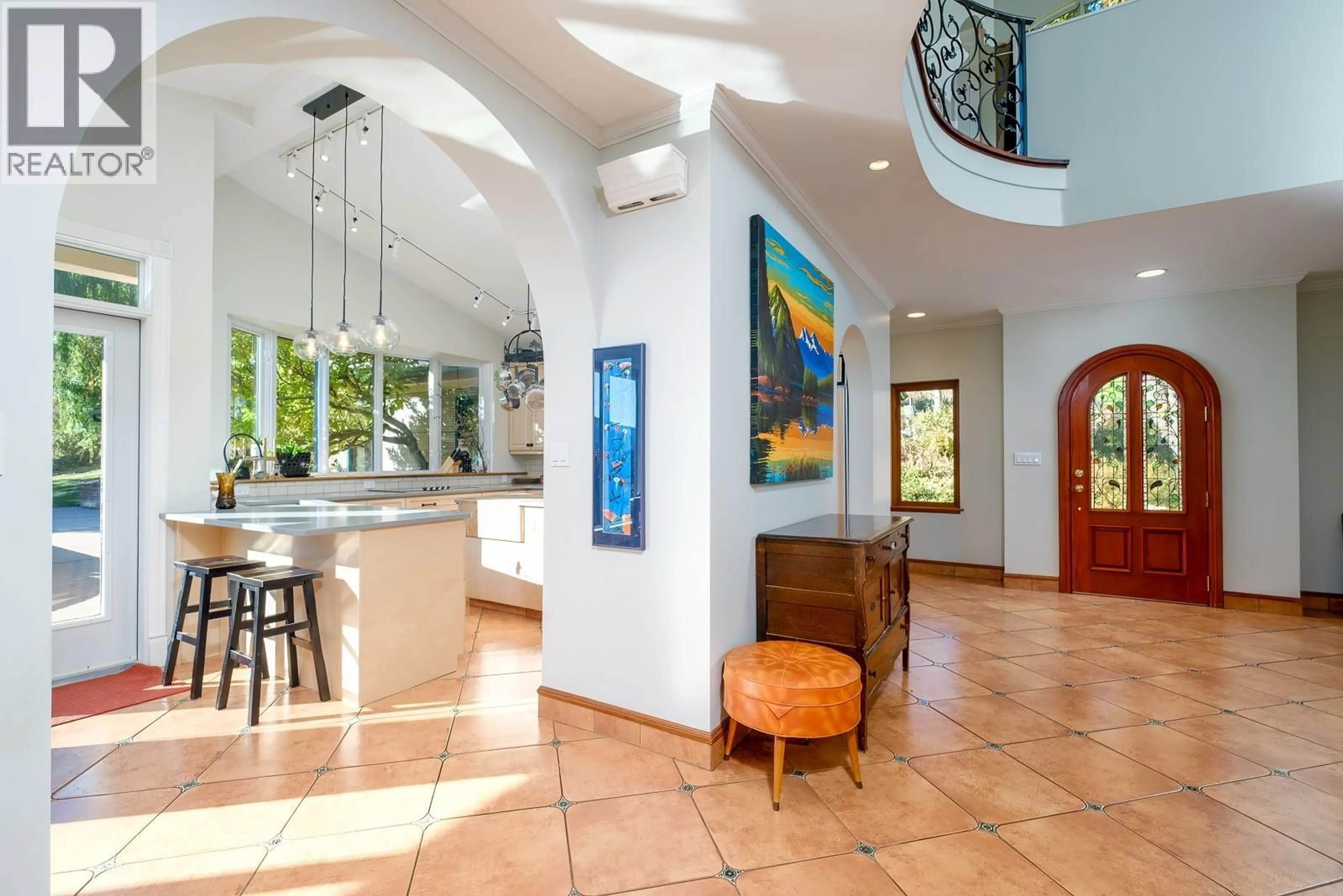 Indoor foyer for 2302 HAPPY VALLEY ROAD, Rossland British Columbia V0G1Y0