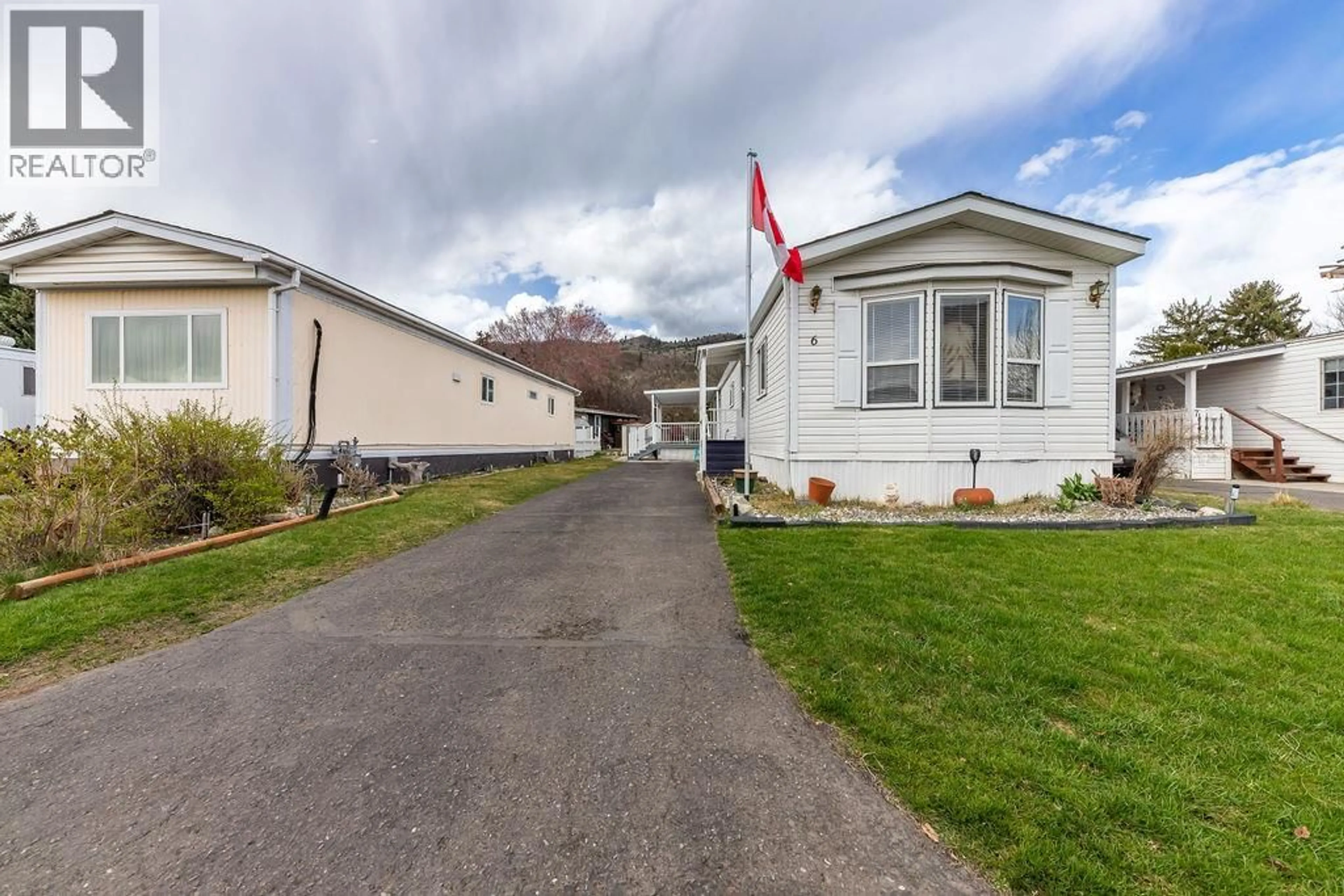 Home with vinyl exterior material, street for 6 - 2400 OAKDALE WAY, Kamloops British Columbia V2B7C4