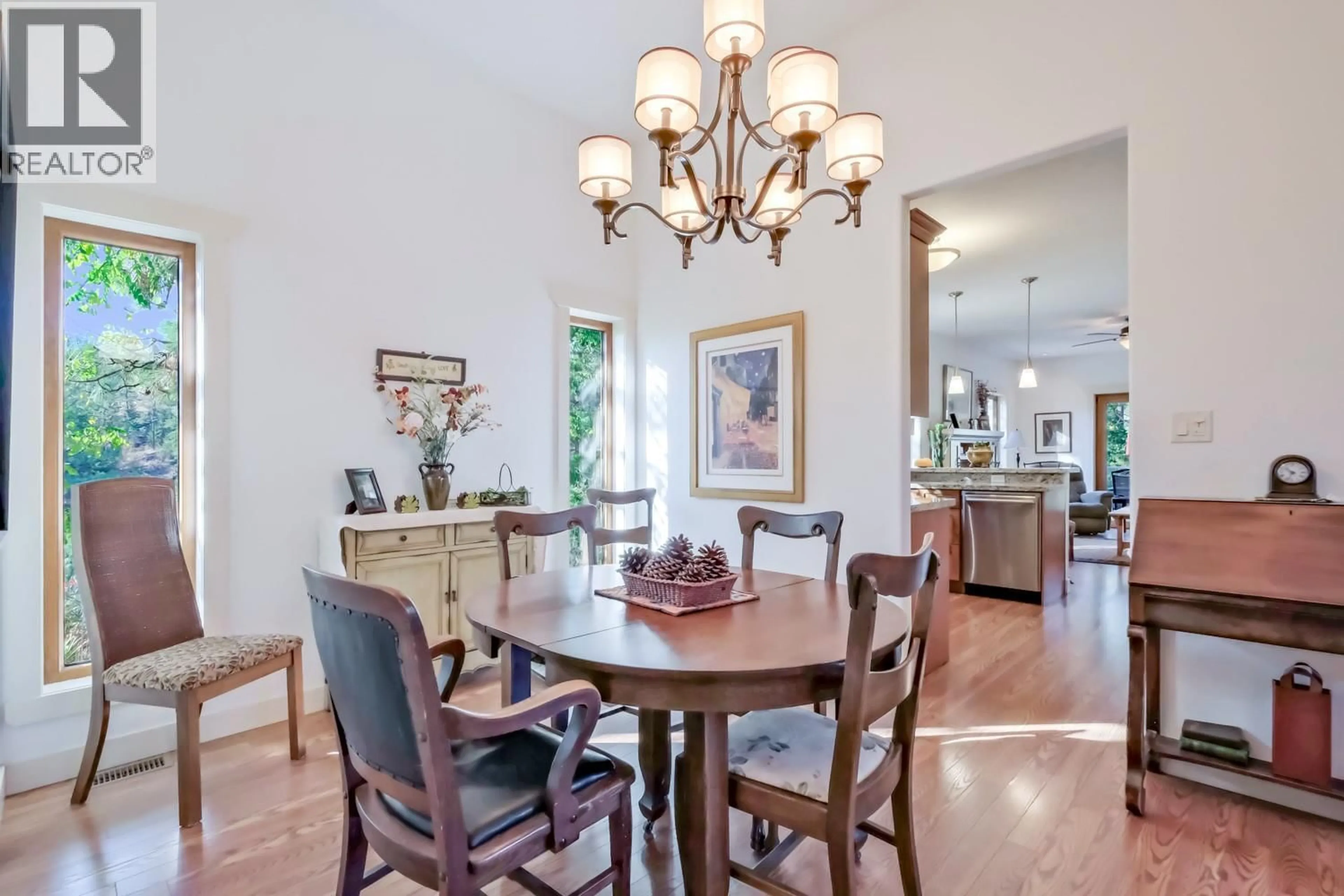Dining room, wood/laminate floor for 6 - 6709 VICTORIA ROAD SOUTH, Summerland British Columbia V0H1Z2