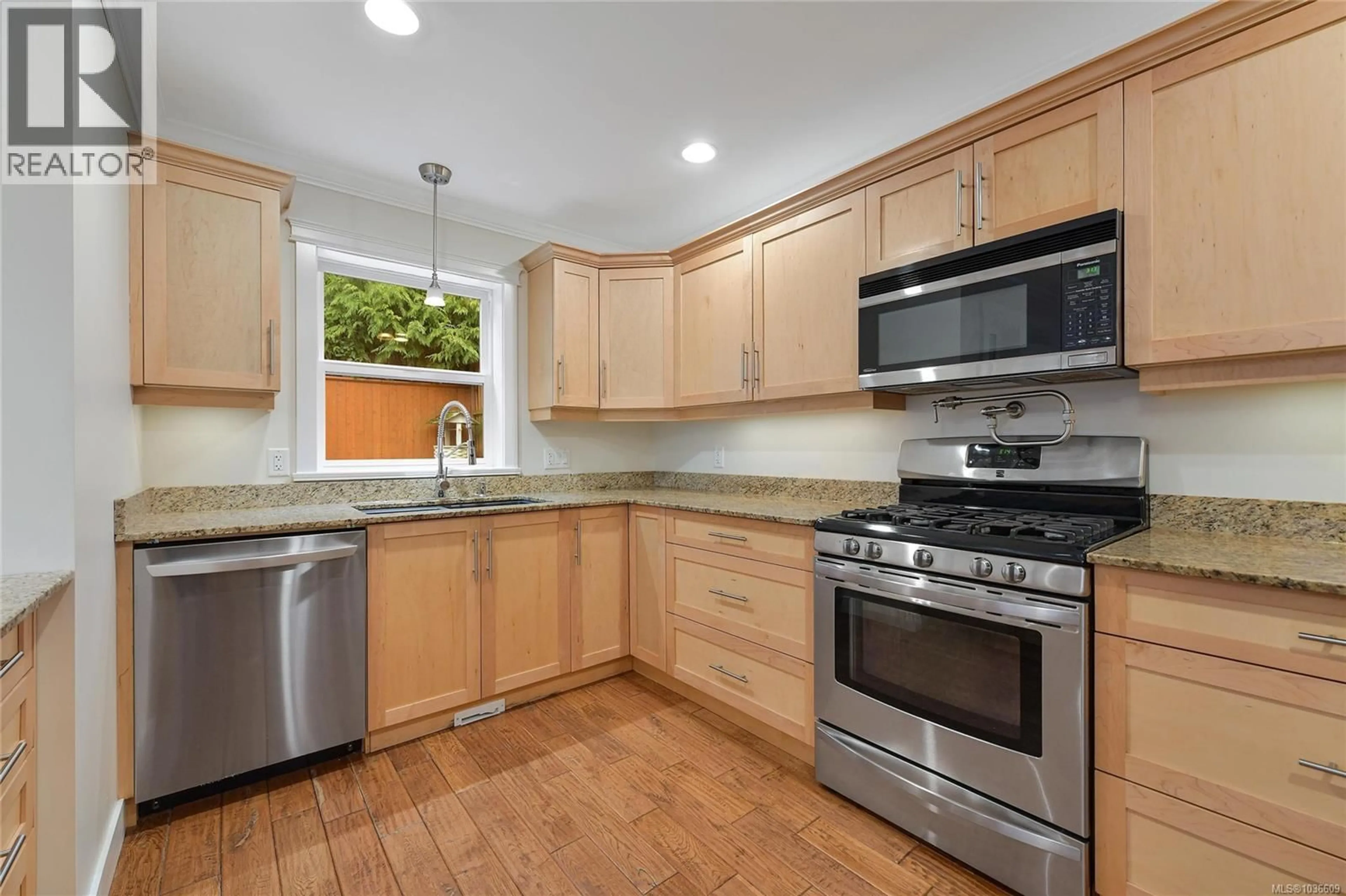 Standard kitchen, unknown for 3315 MYLES MANSELL ROAD, Langford British Columbia V9C0G3