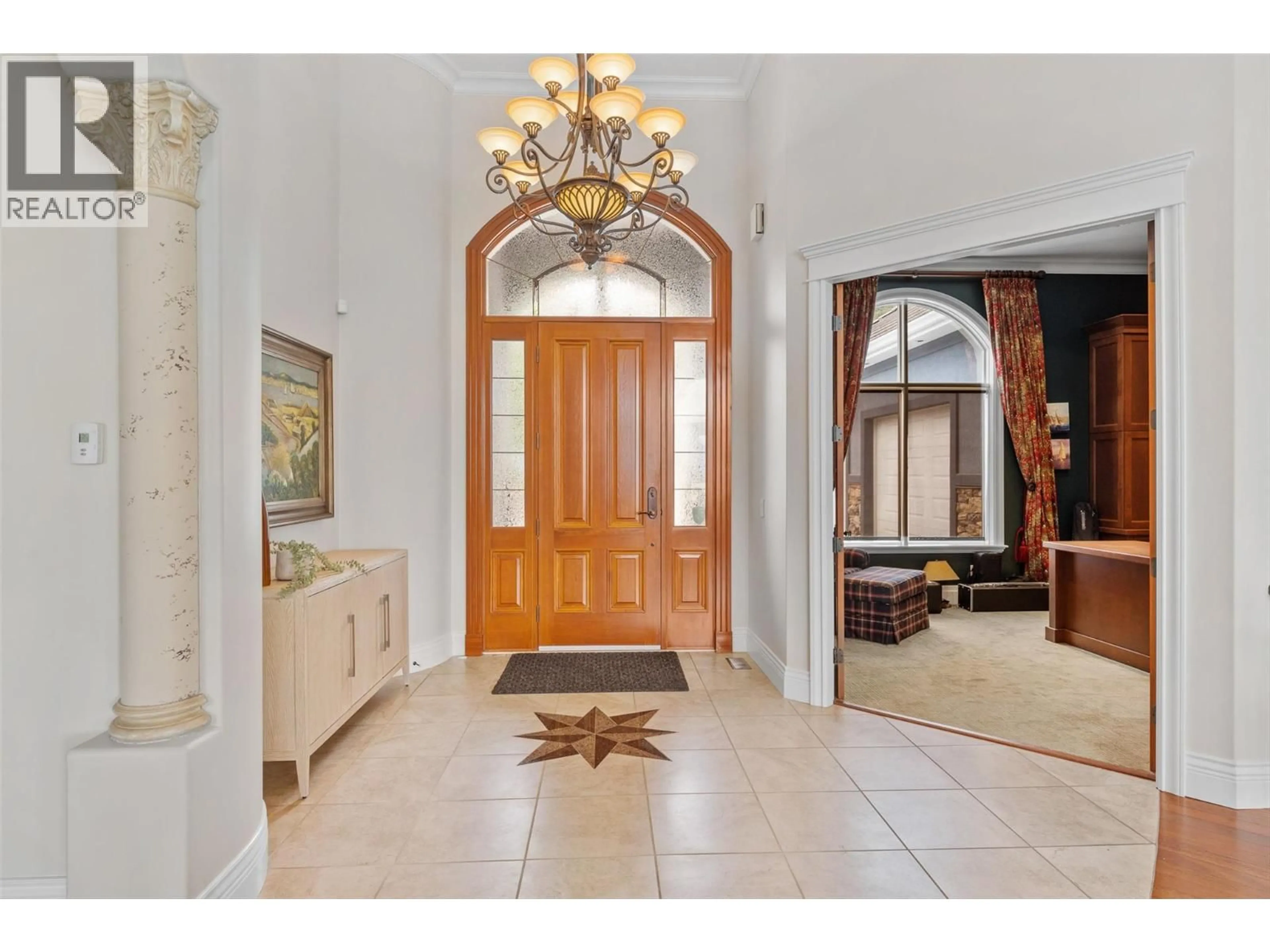 Indoor foyer for 2543 LUCINDE ROAD, West Kelowna British Columbia V1Z4B1