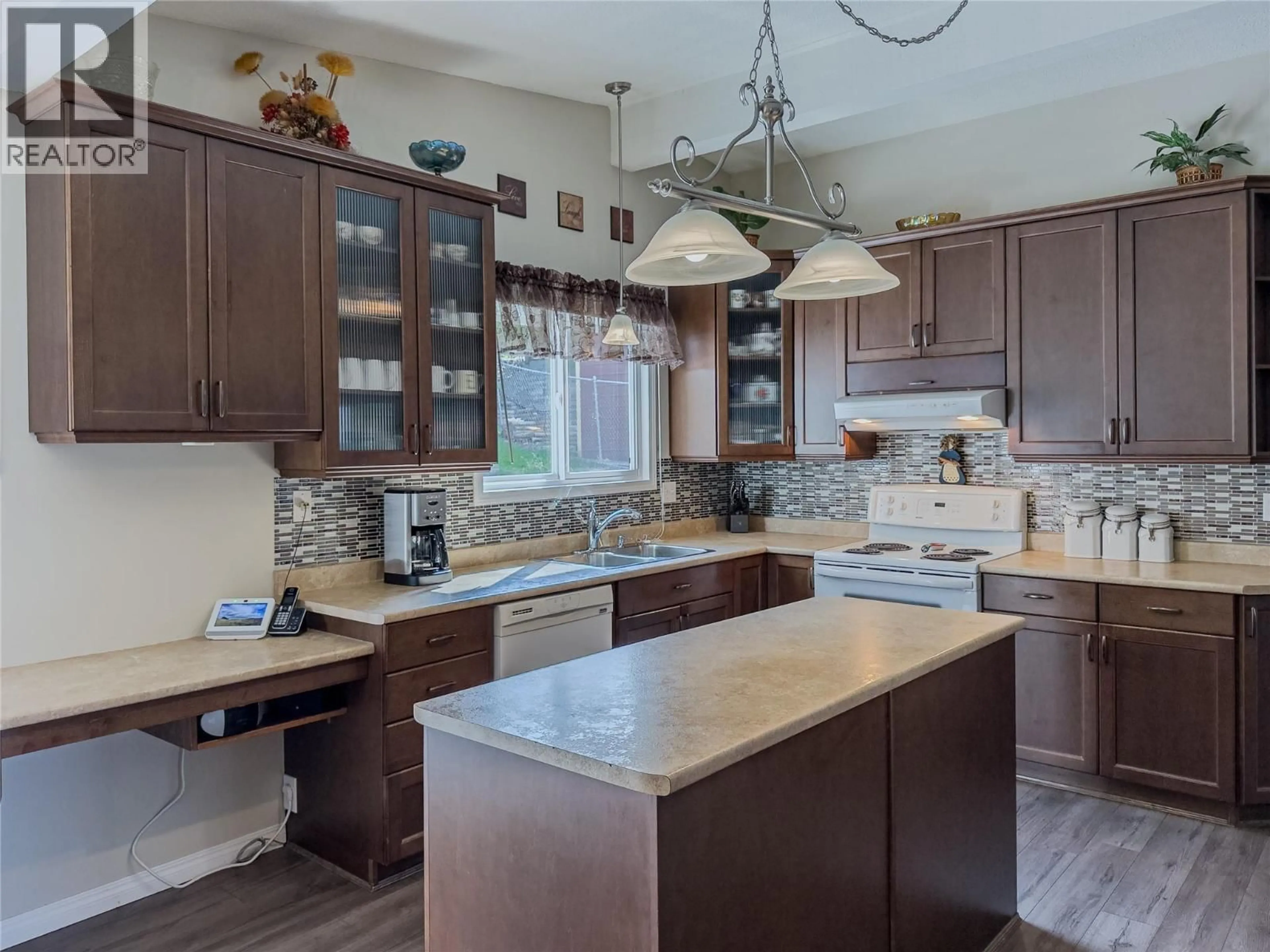 Open concept kitchen, unknown for 1659 SPRINGHAVEN PLACE, Kamloops British Columbia V2E1C7