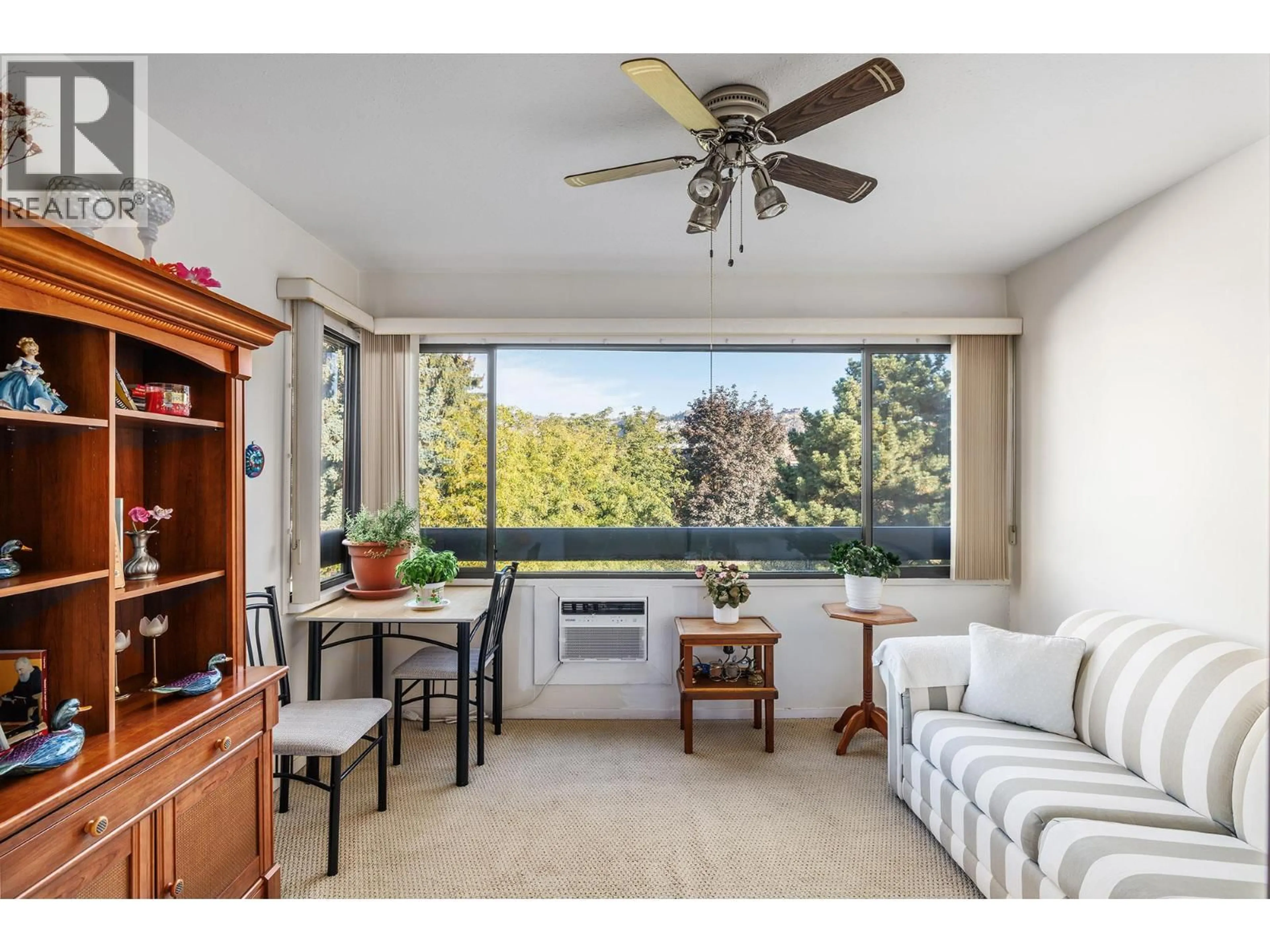 Living room with furniture, unknown for 301 - 1075 BERNARD AVENUE, Kelowna British Columbia V1Y6P7