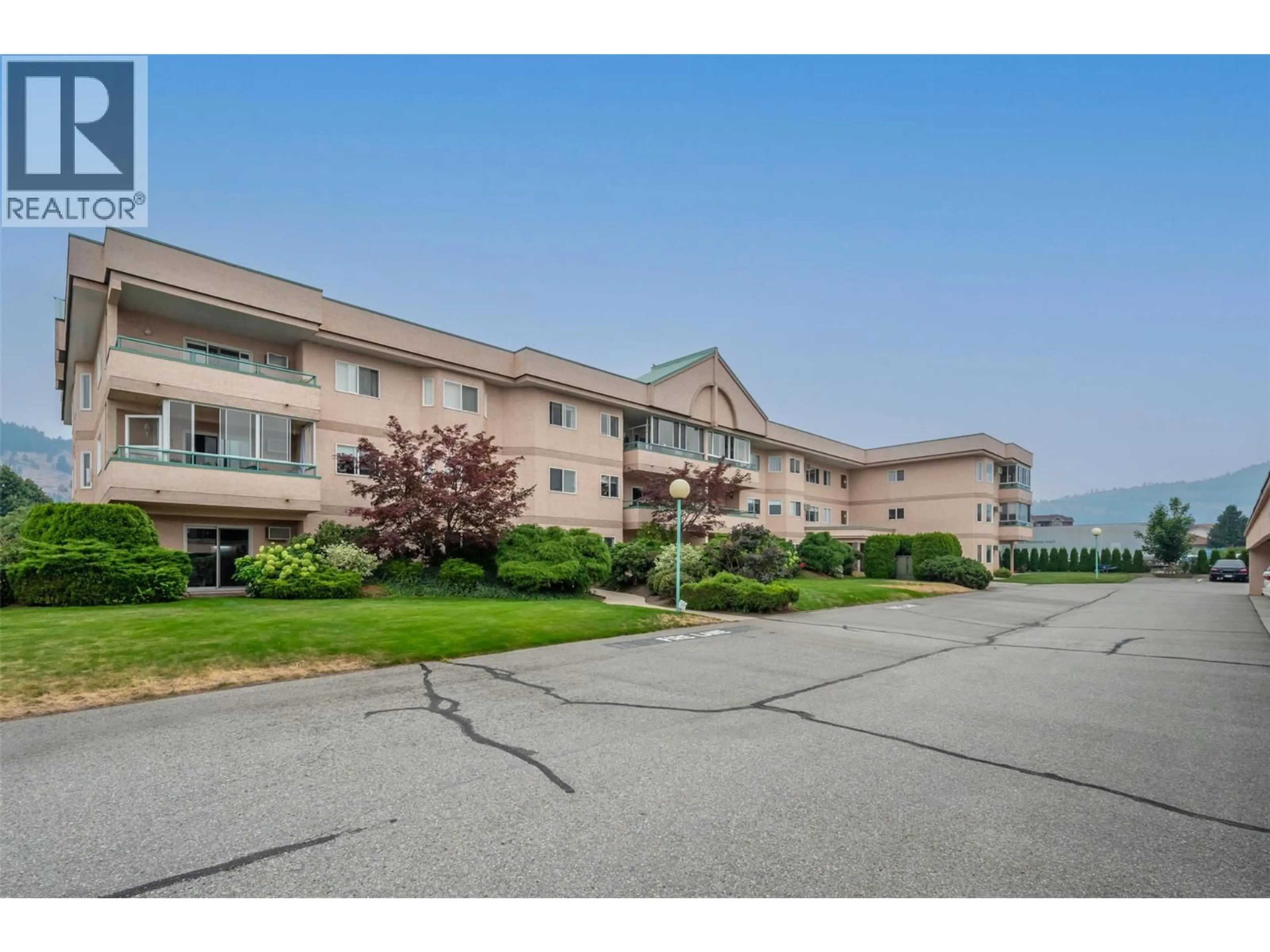 Patio, mountain view for 108 - 8907 PINEO COURT, Summerland British Columbia V0H1Z5