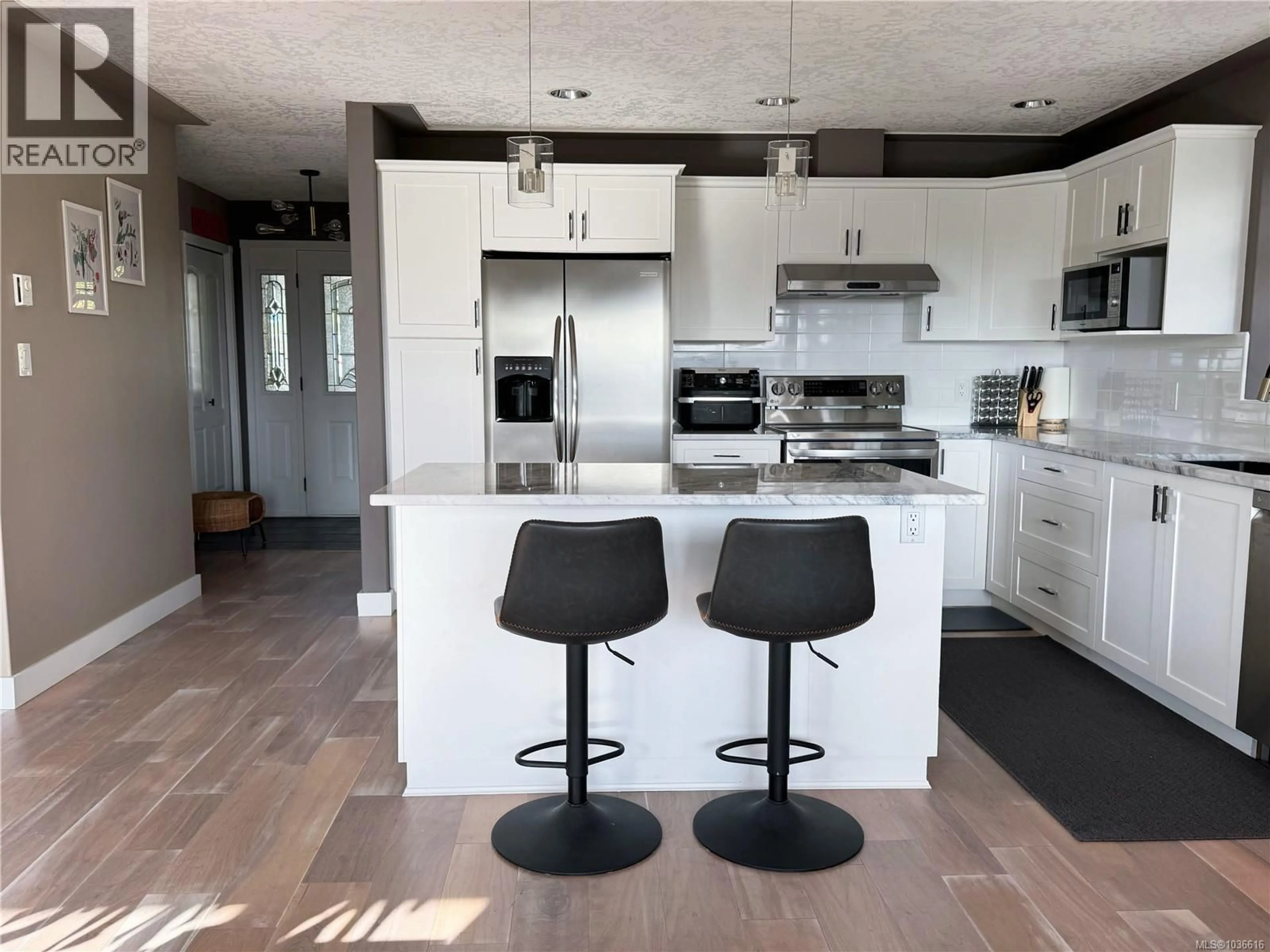 Open concept kitchen, unknown for 2596 CRYSTALVIEW DRIVE, Langford British Columbia V9B6M9