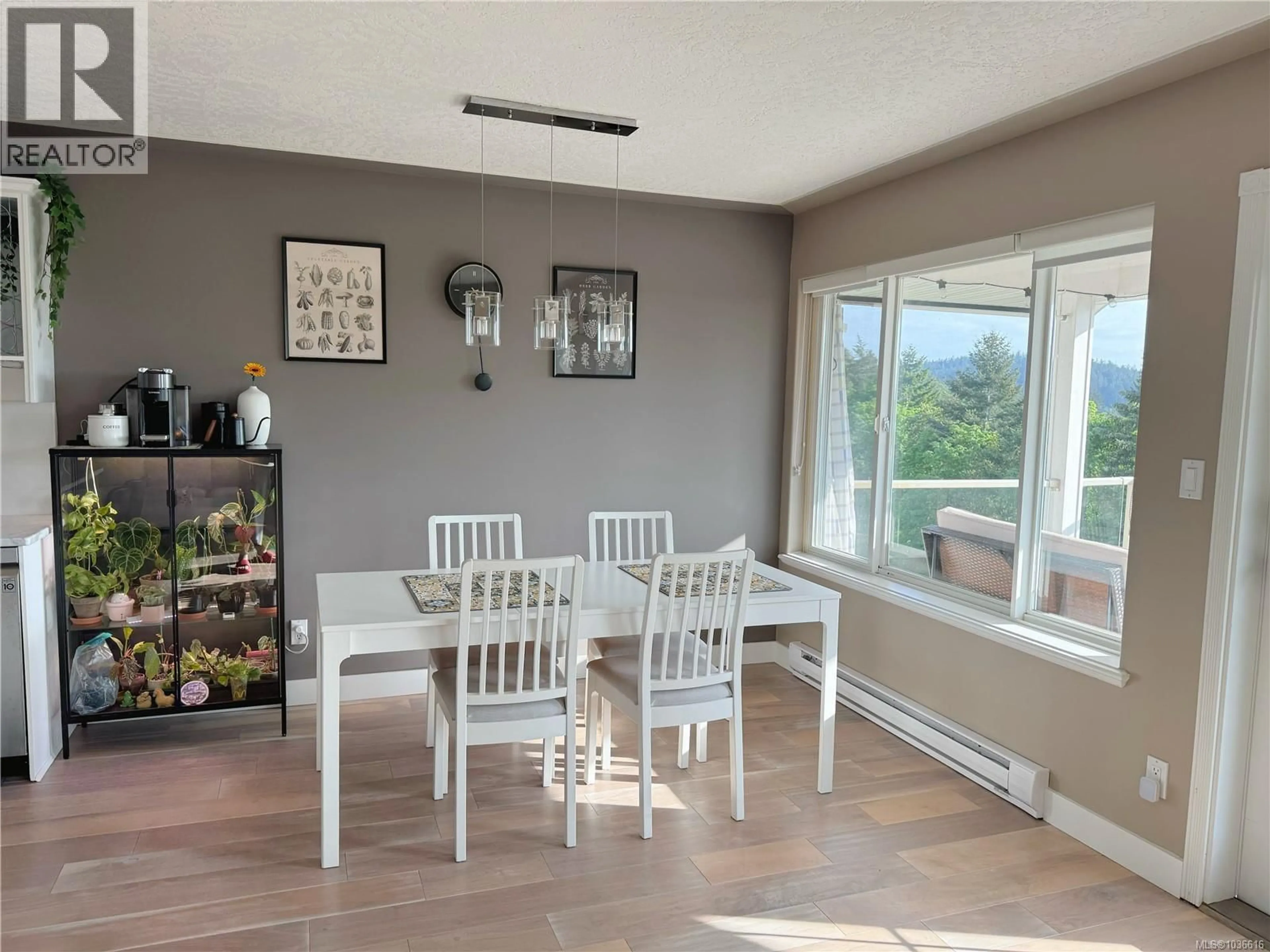 Dining room, wood/laminate floor for 2596 CRYSTALVIEW DRIVE, Langford British Columbia V9B6M9