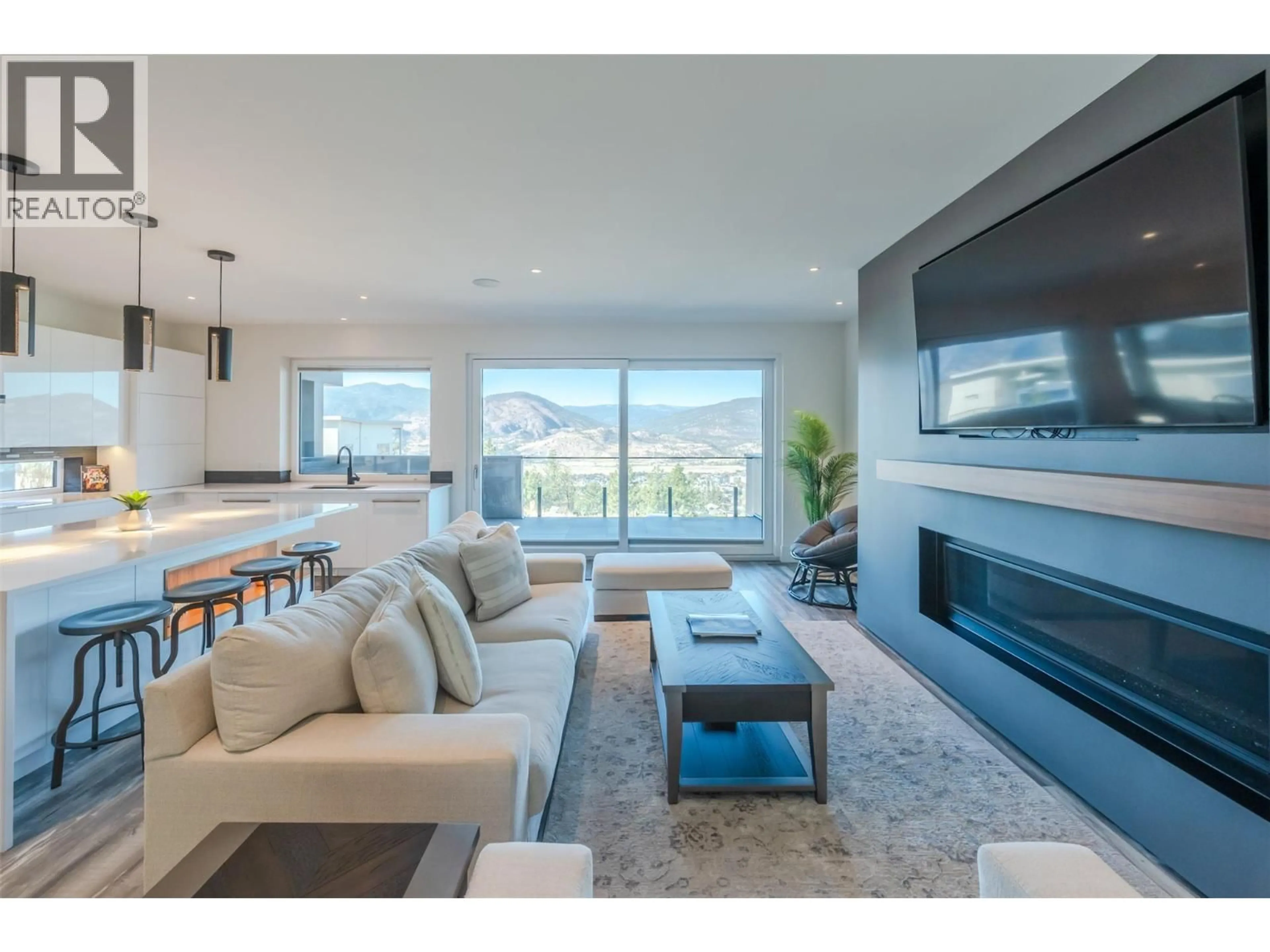 Living room with furniture, unknown for 2776 HAWTHORN DRIVE, Penticton British Columbia V2A0C2