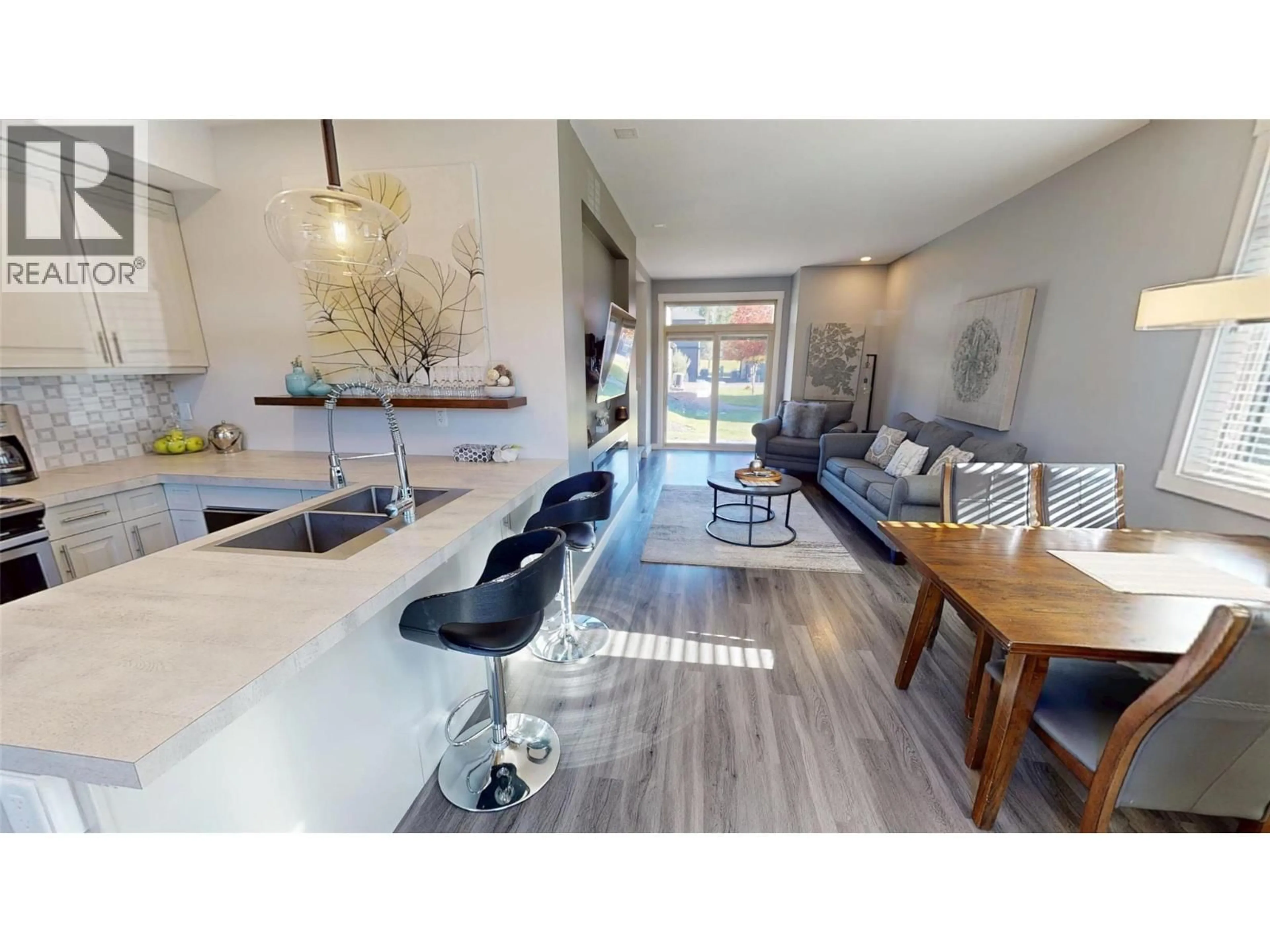 Open concept kitchen, unknown for 921 - 900 BIGHORN BOULEVARD, Radium Hot Springs British Columbia V0A1M0