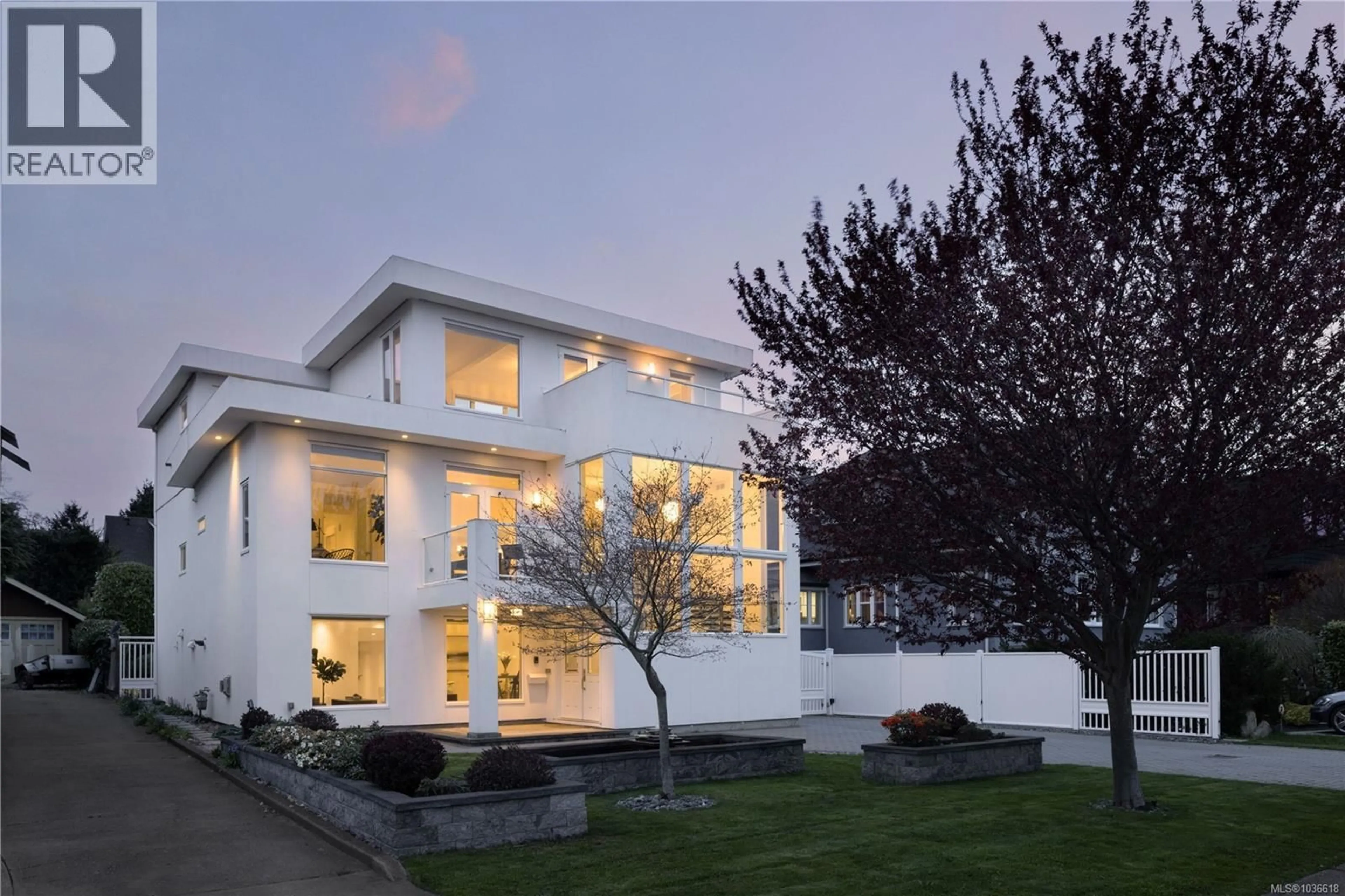 Unknown for 376 KING GEORGE TERRACE, Oak Bay British Columbia V8S2K3