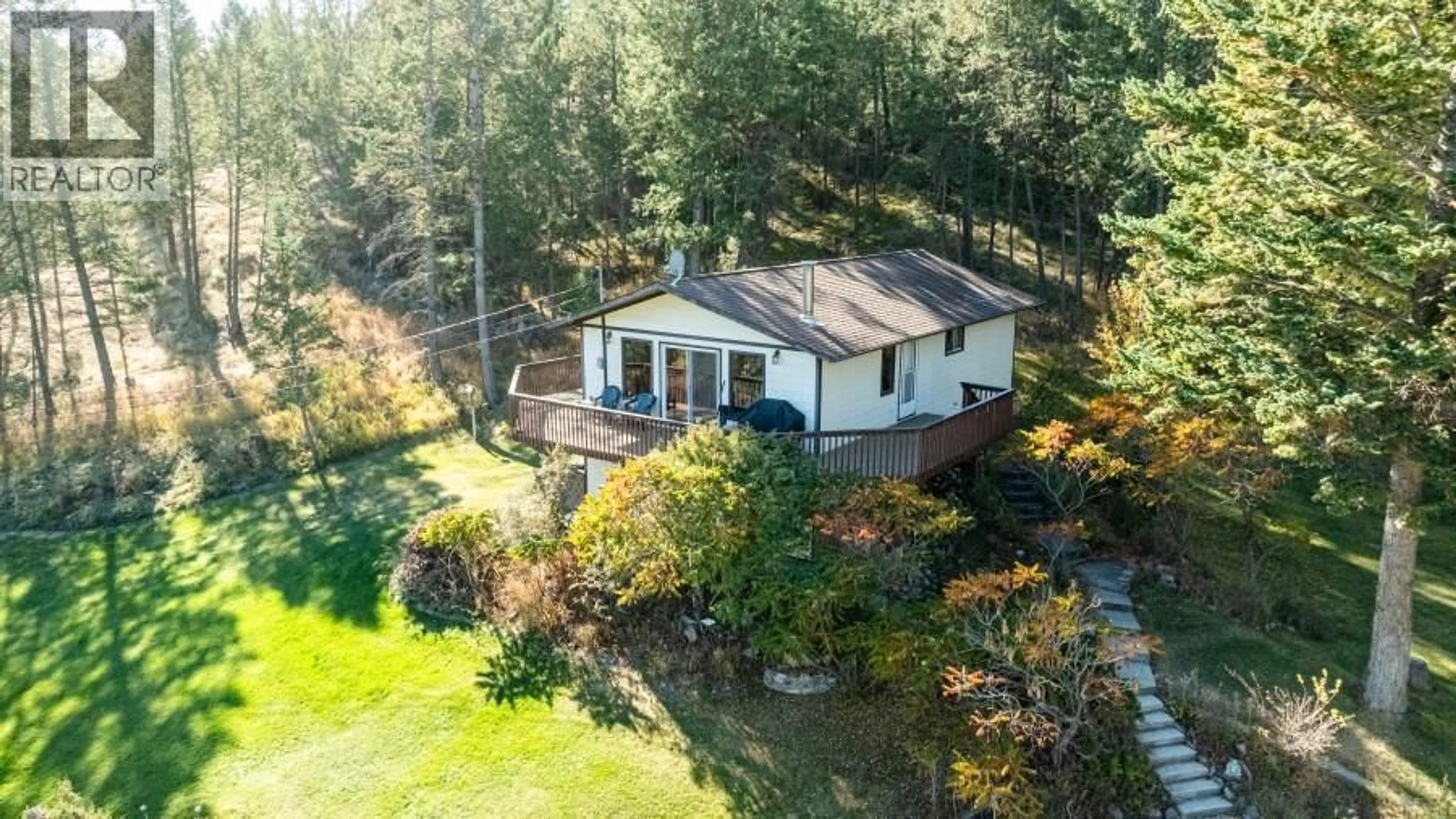 A pic from outside/outdoor area/front of a property/back of a property/a pic from drone, water/lake/river/ocean view for 7 WESTSIDE ROAD, Invermere British Columbia V0A1K5