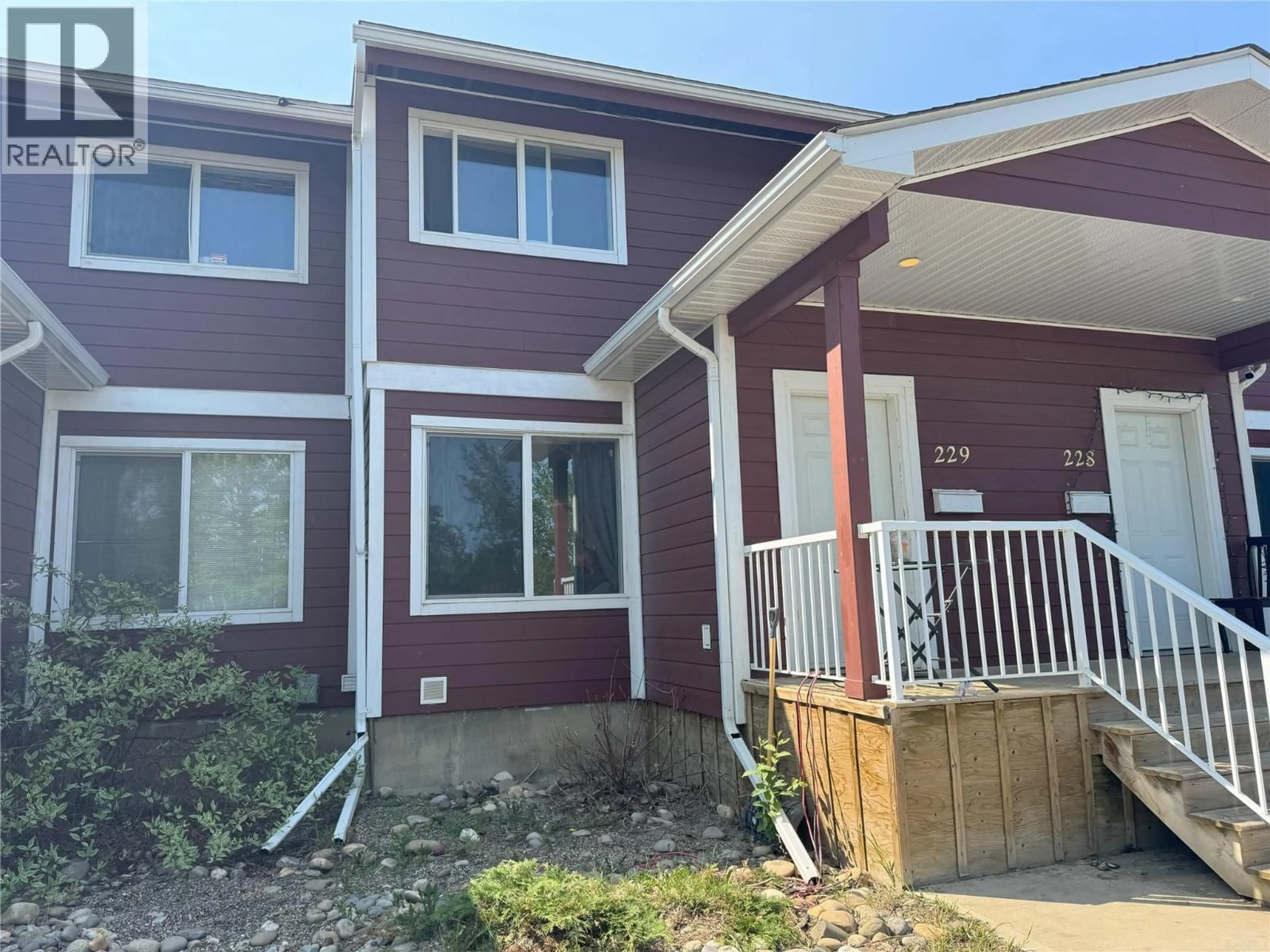 Home with vinyl exterior material, street for 229 - 1716 WILLOWBROOK CRESCENT, Dawson Creek British Columbia V1G2P9