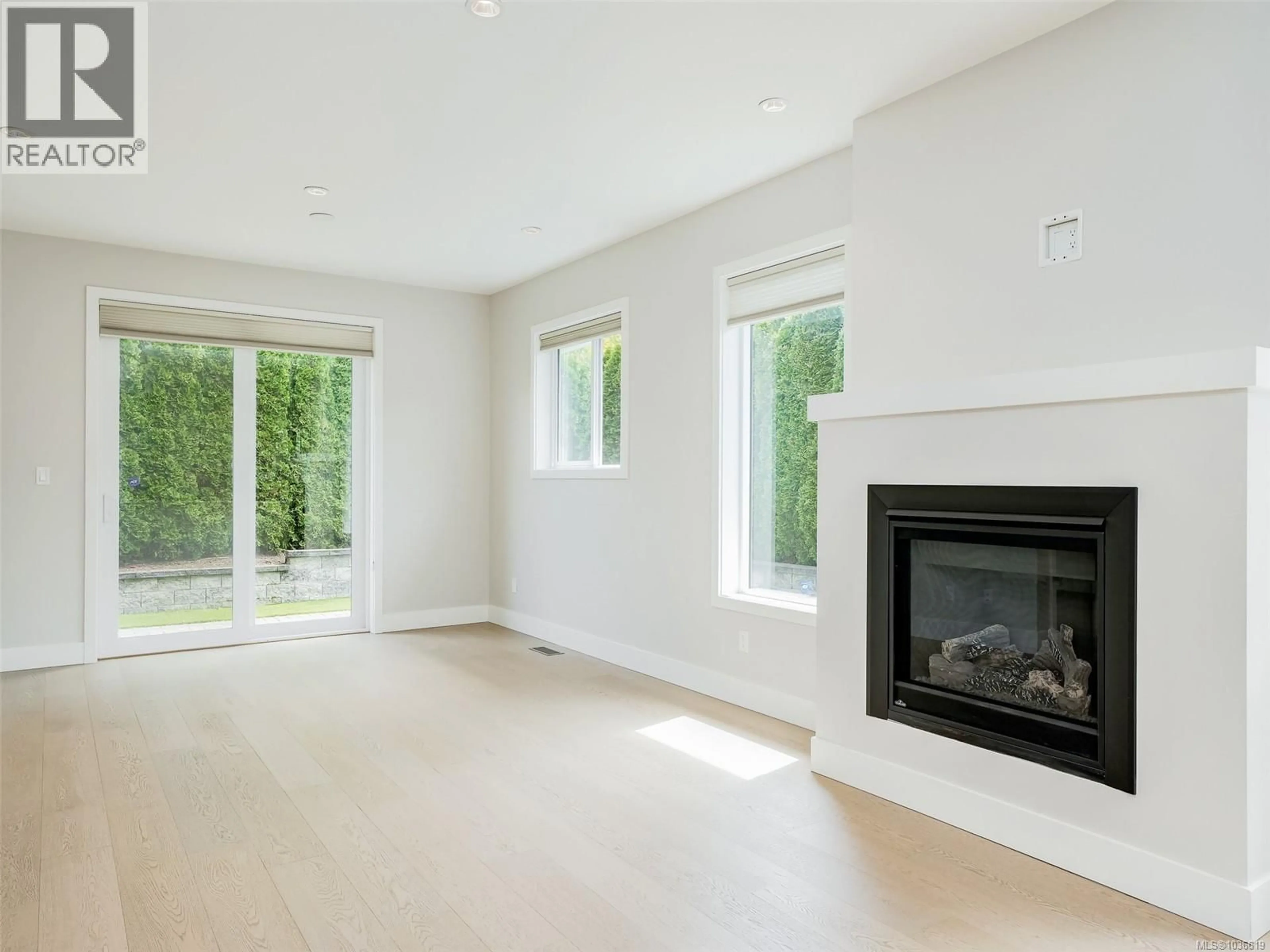 A pic of a room for 4 - 10490 RESTHAVEN DRIVE, Sidney British Columbia V8L3H7