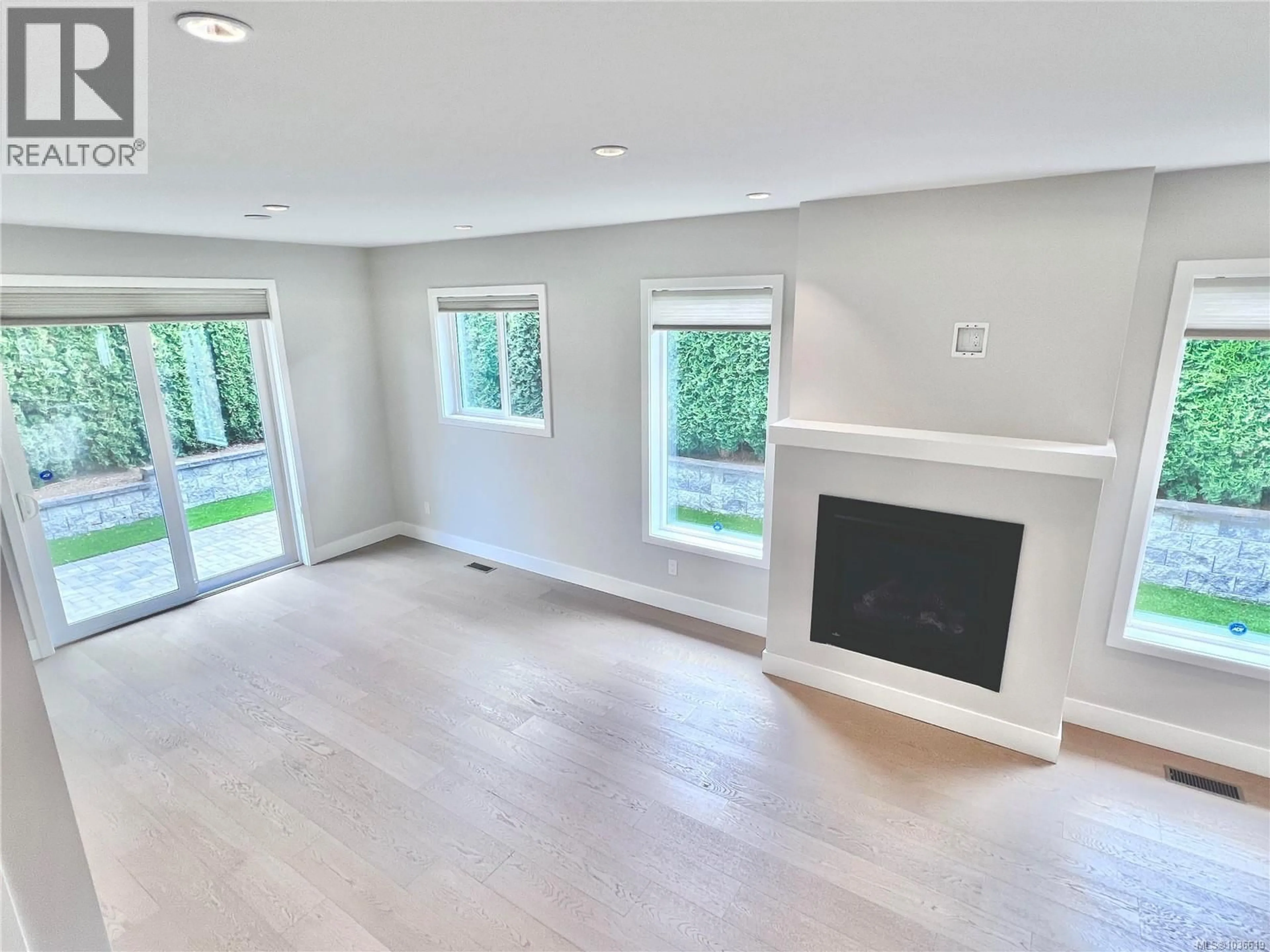 A pic of a room for 4 - 10490 RESTHAVEN DRIVE, Sidney British Columbia V8L3H7