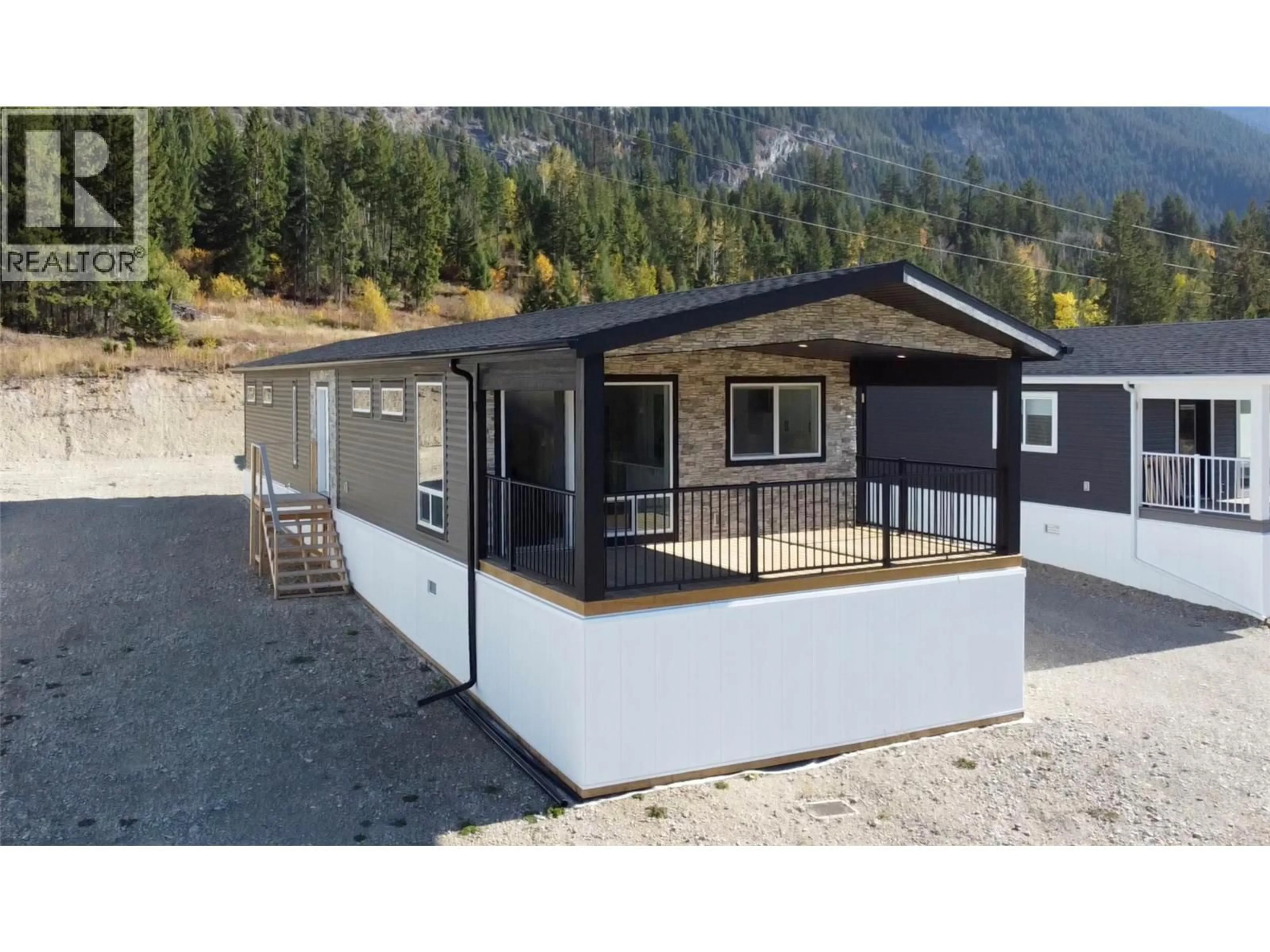Home with vinyl exterior material, unknown for 470 REFLECTION LAKE ROAD, Golden British Columbia V0A1H6