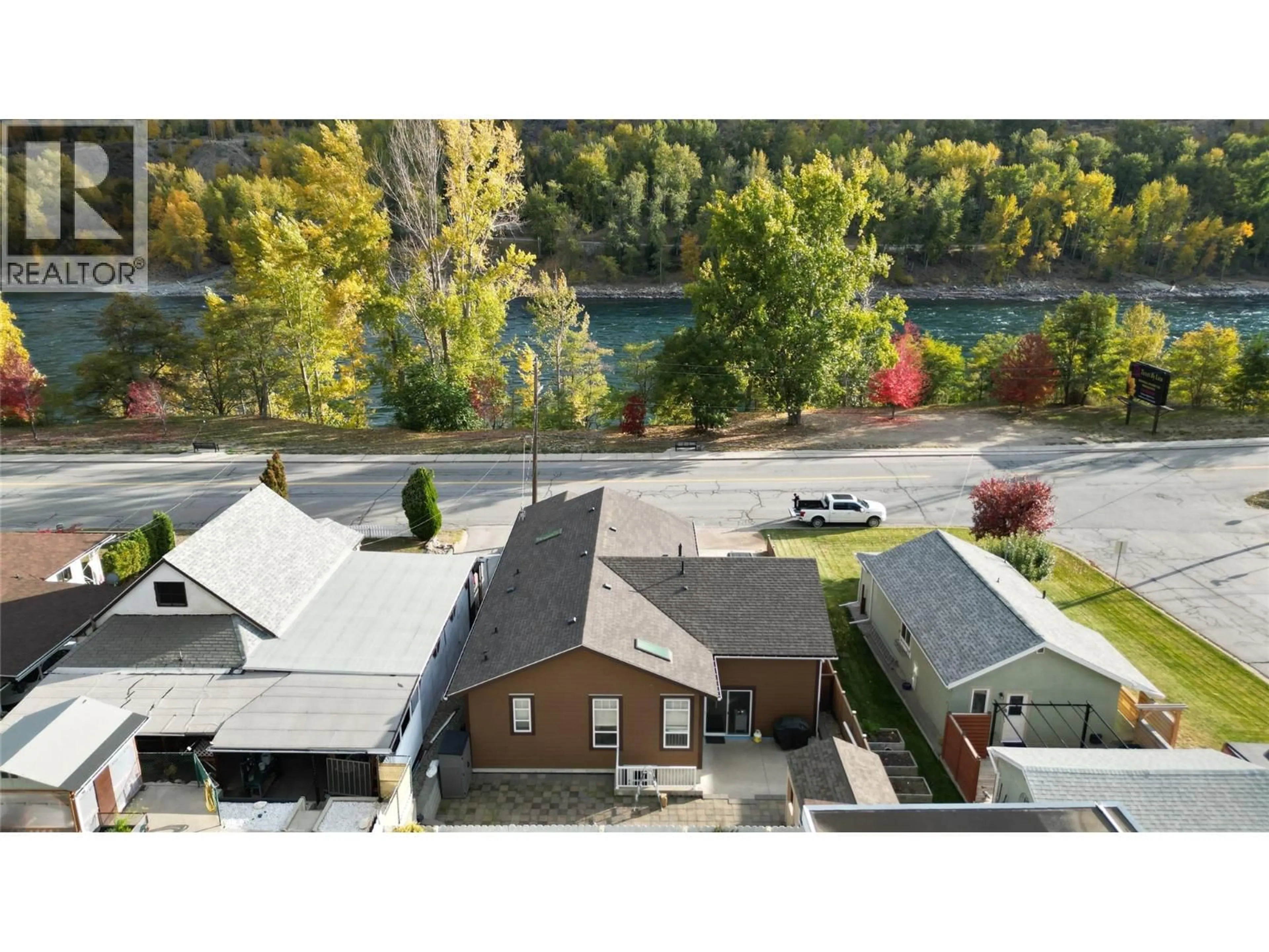 A pic from outside/outdoor area/front of a property/back of a property/a pic from drone, water/lake/river/ocean view for 2311 COLUMBIA AVENUE, Trail British Columbia V1R1L2