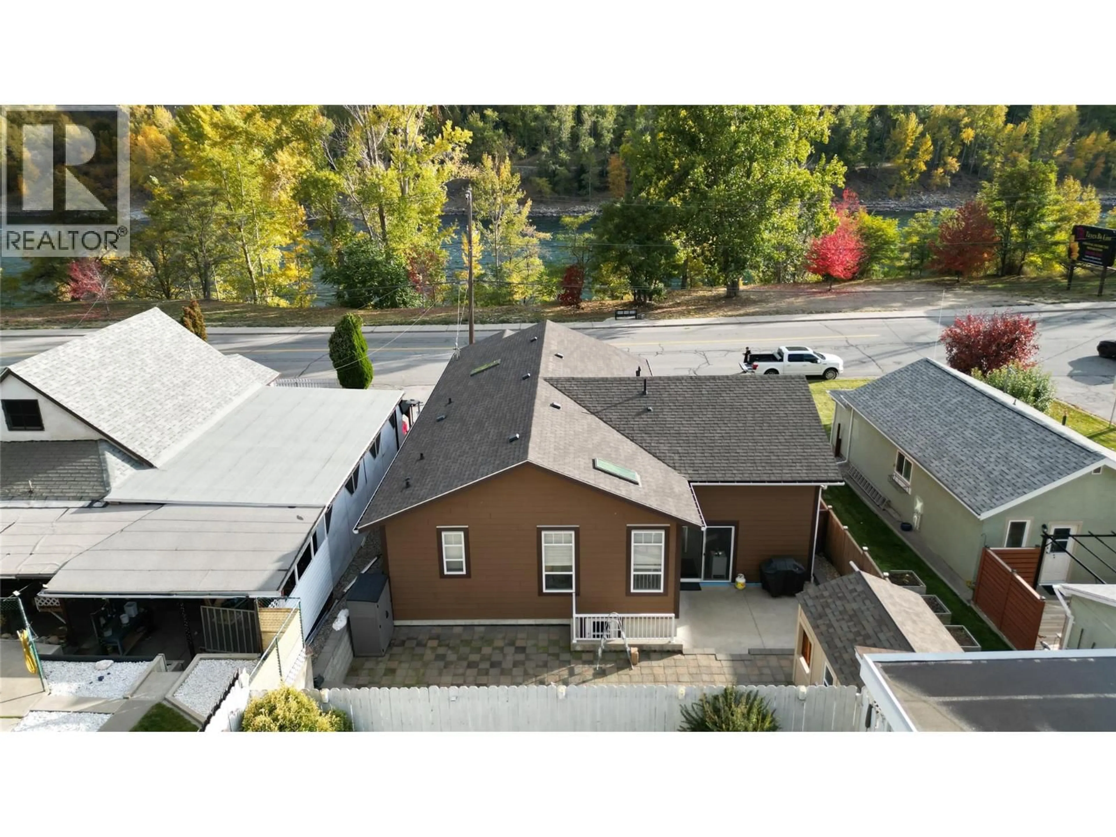 A pic from outside/outdoor area/front of a property/back of a property/a pic from drone, street for 2311 COLUMBIA AVENUE, Trail British Columbia V1R1L2