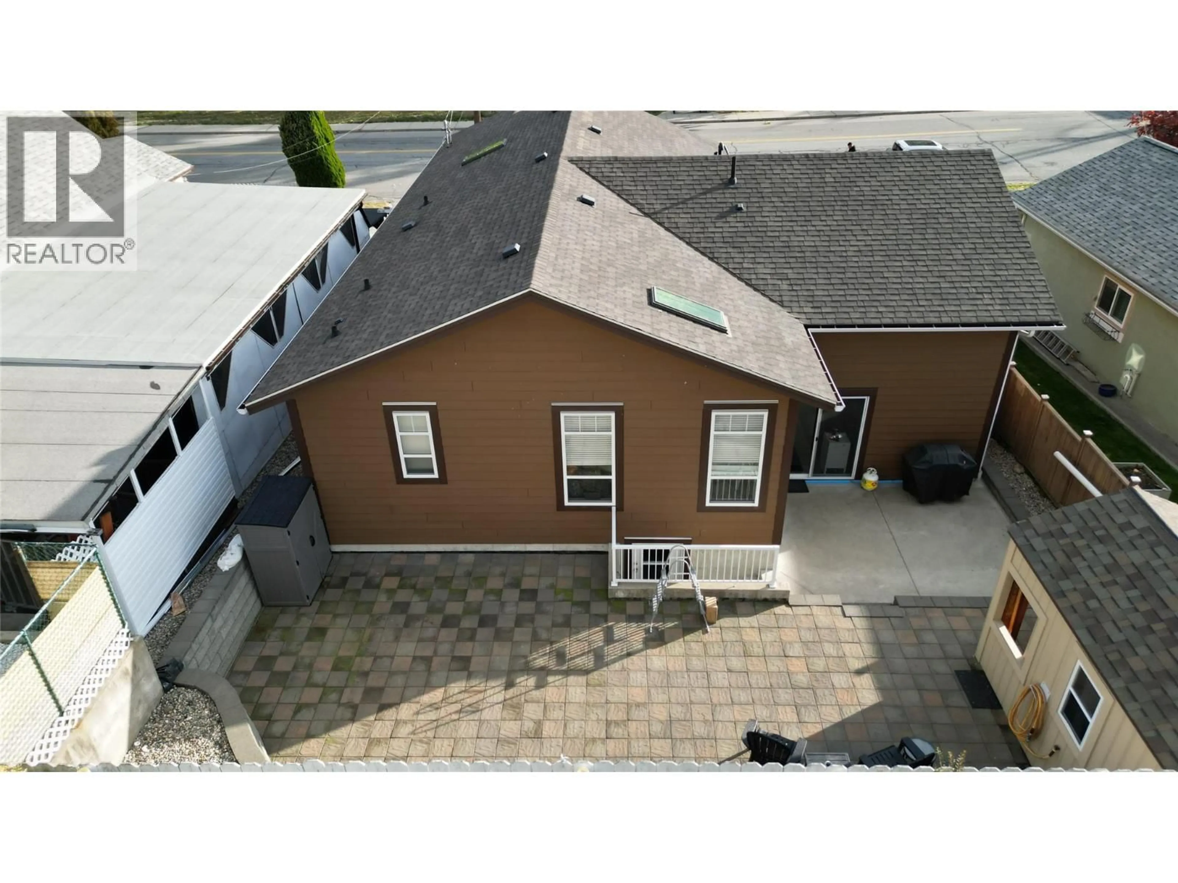A pic from outside/outdoor area/front of a property/back of a property/a pic from drone, street for 2311 COLUMBIA AVENUE, Trail British Columbia V1R1L2