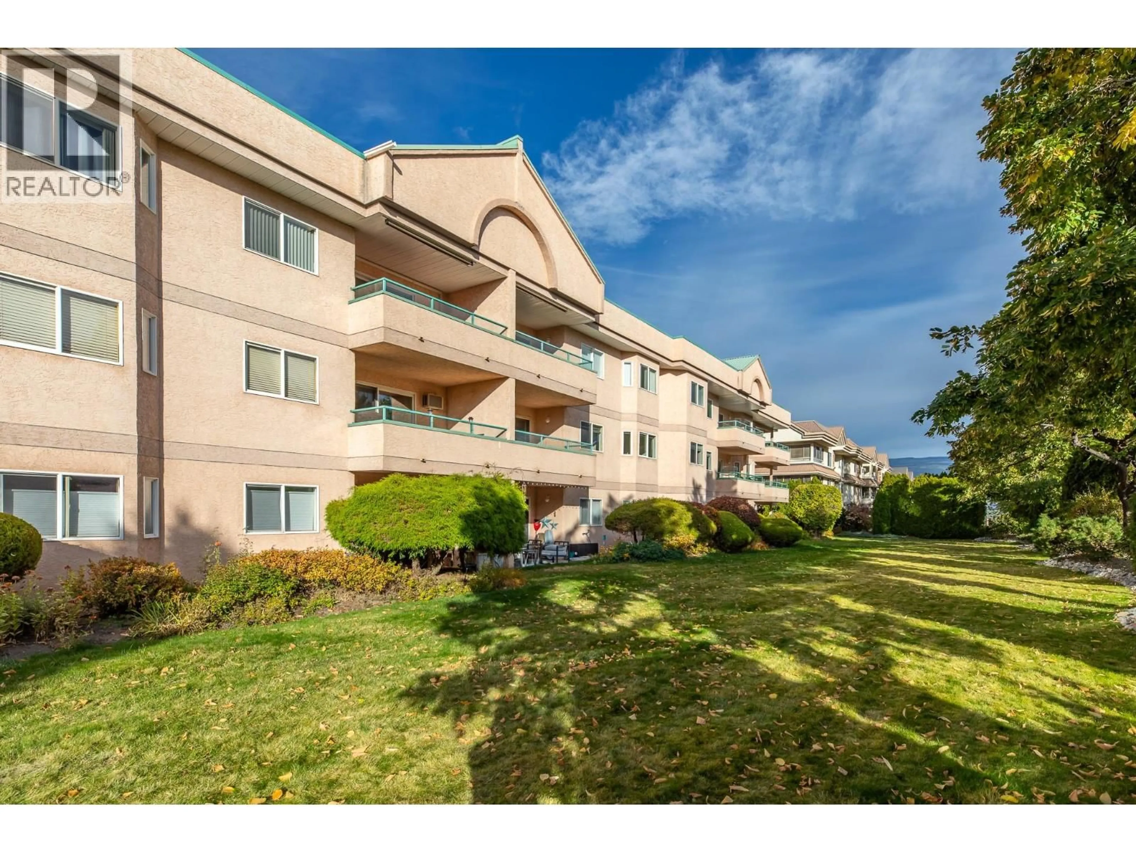 Patio, water/lake/river/ocean view for 203 - 8700 JUBILEE ROAD EAST, Summerland British Columbia V0H1Z5