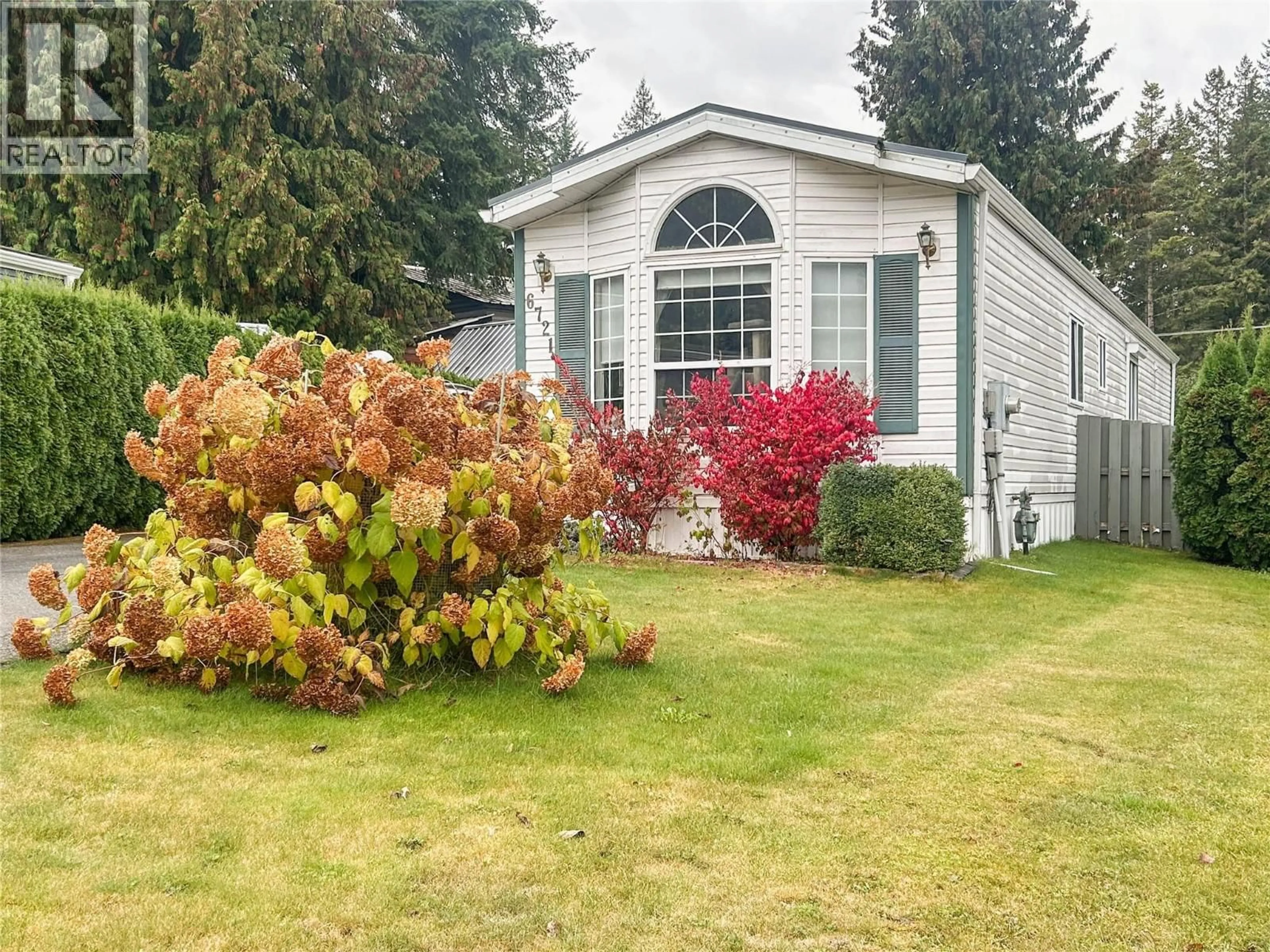 Home with vinyl exterior material, street for 6721 51 STREET NORTHEAST, Salmon Arm British Columbia V0E1K0