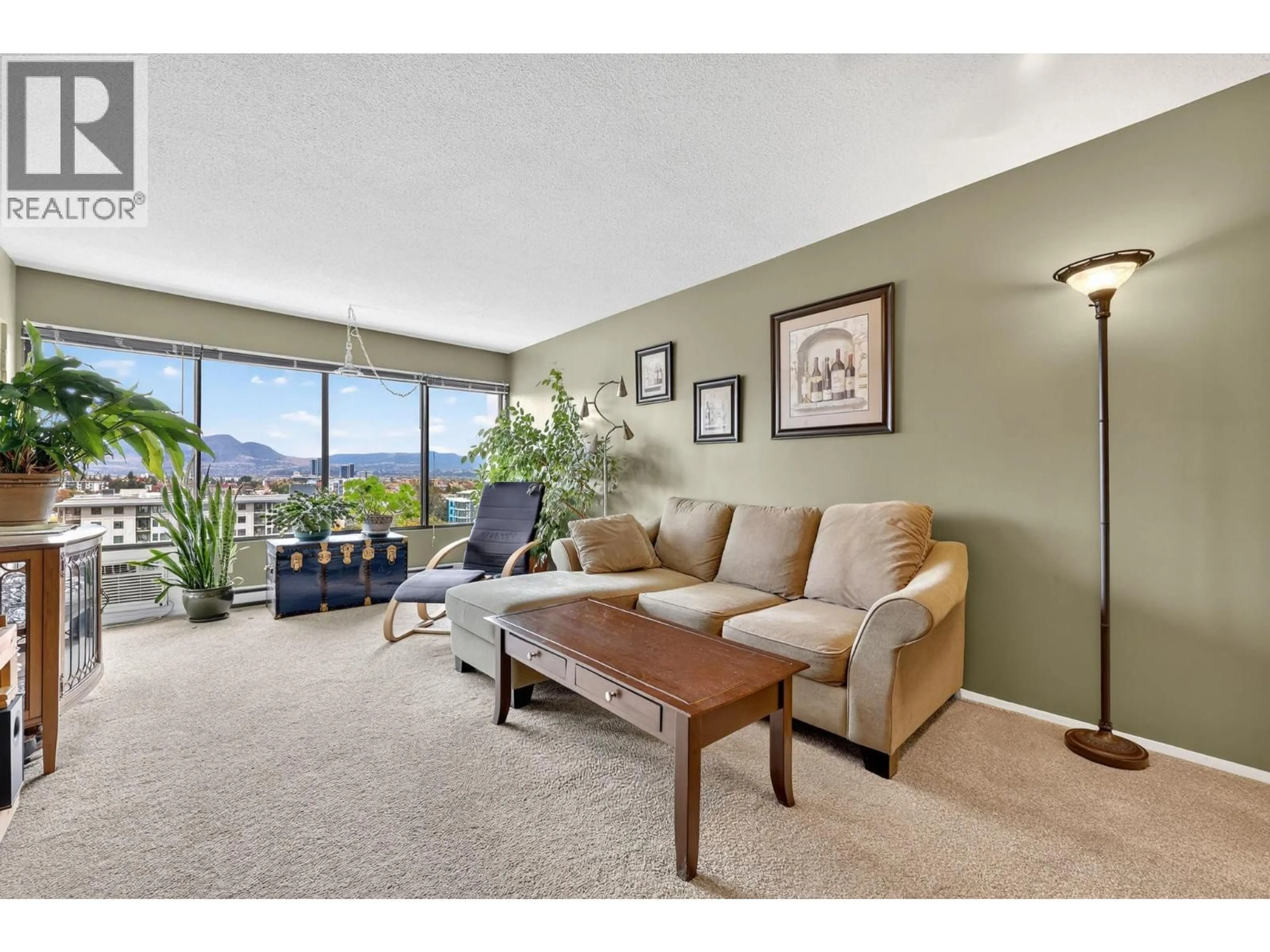Living room with furniture, unknown for 1006 - 737 LEON AVENUE, Kelowna British Columbia V1Y8L6