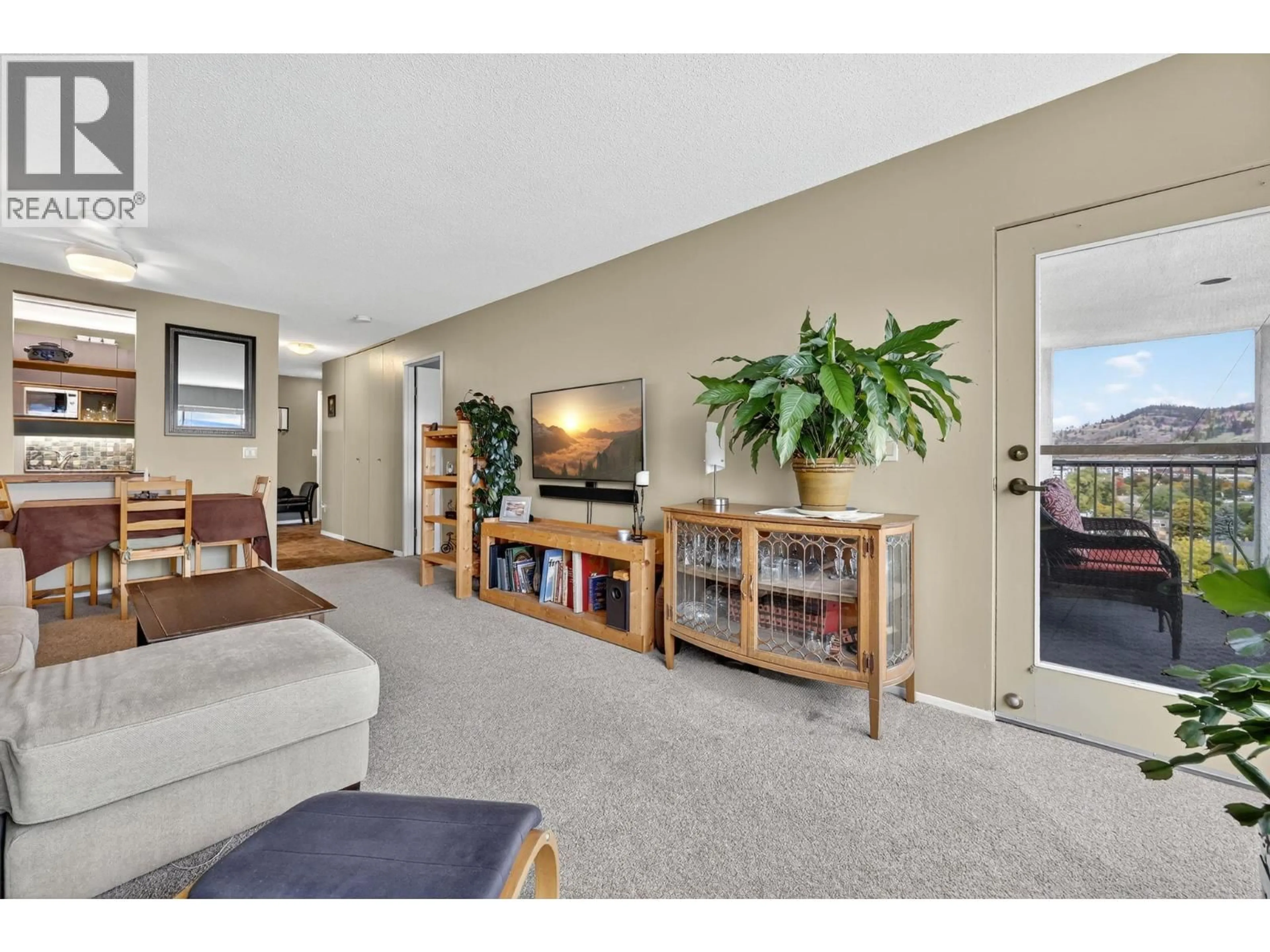 Living room with furniture, unknown for 1006 - 737 LEON AVENUE, Kelowna British Columbia V1Y8L6