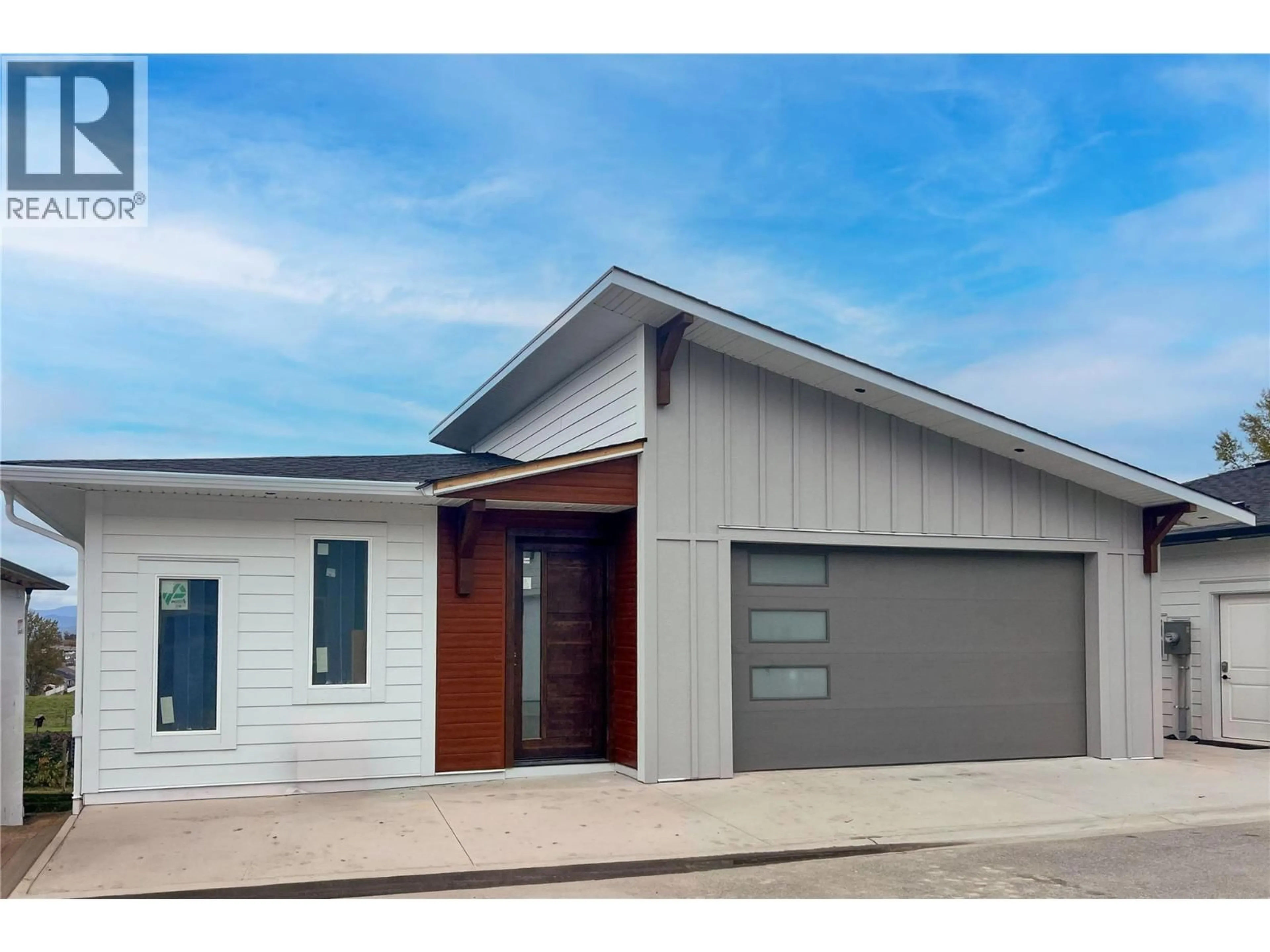 Unknown for 17 - 1840 10 STREET SOUTHWEST, Salmon Arm British Columbia V1E0H2