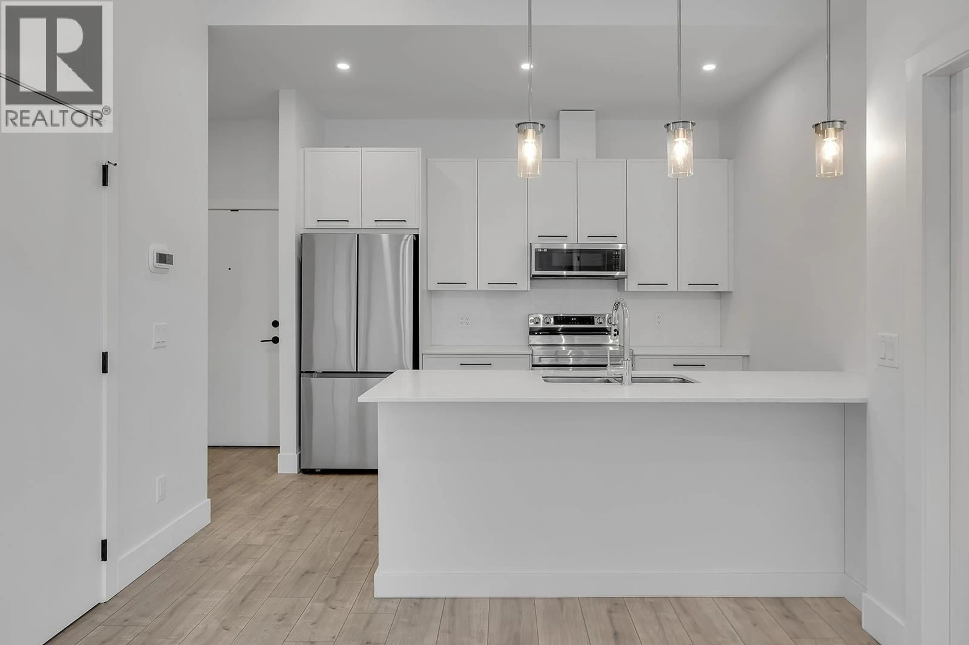 Open concept kitchen, unknown for 508 - 1220 PACIFIC AVENUE, Kelowna British Columbia V1Y5T7