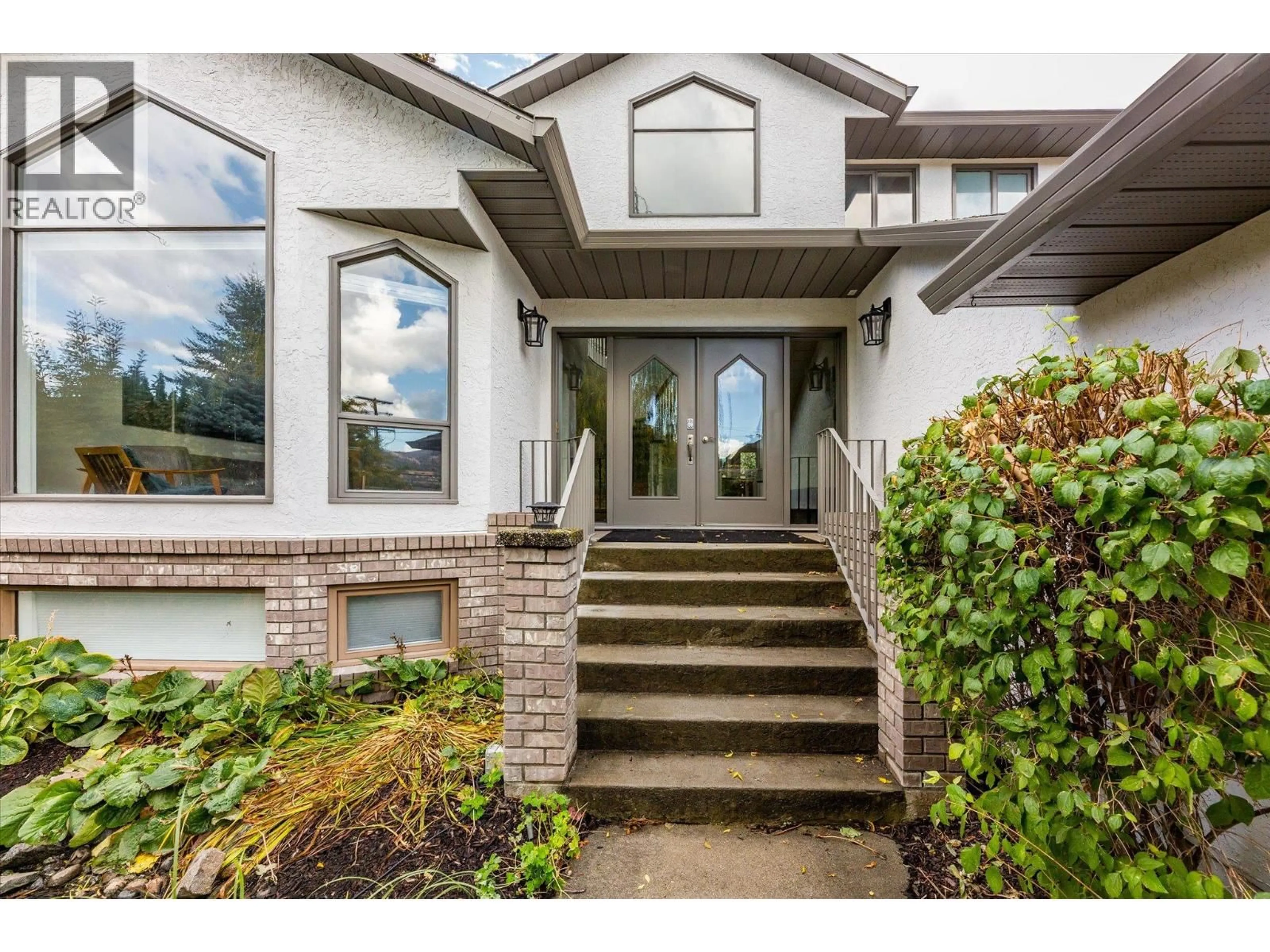 Indoor entryway for 1189 HUDSON ROAD, West Kelowna British Columbia V1Z1J2