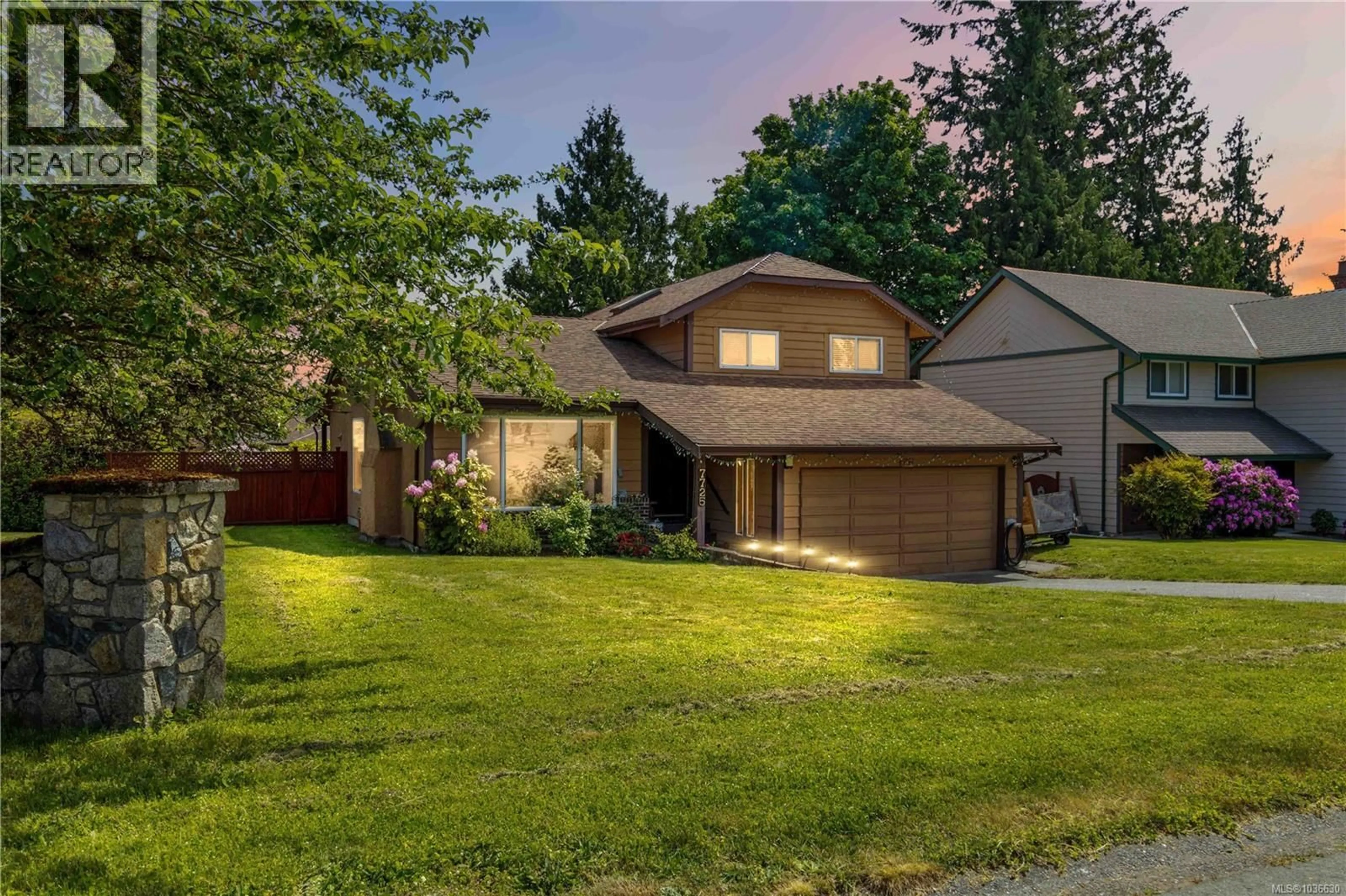 Home with vinyl exterior material, street for 7725 AZURENE PLACE, Central Saanich British Columbia V8M1T1