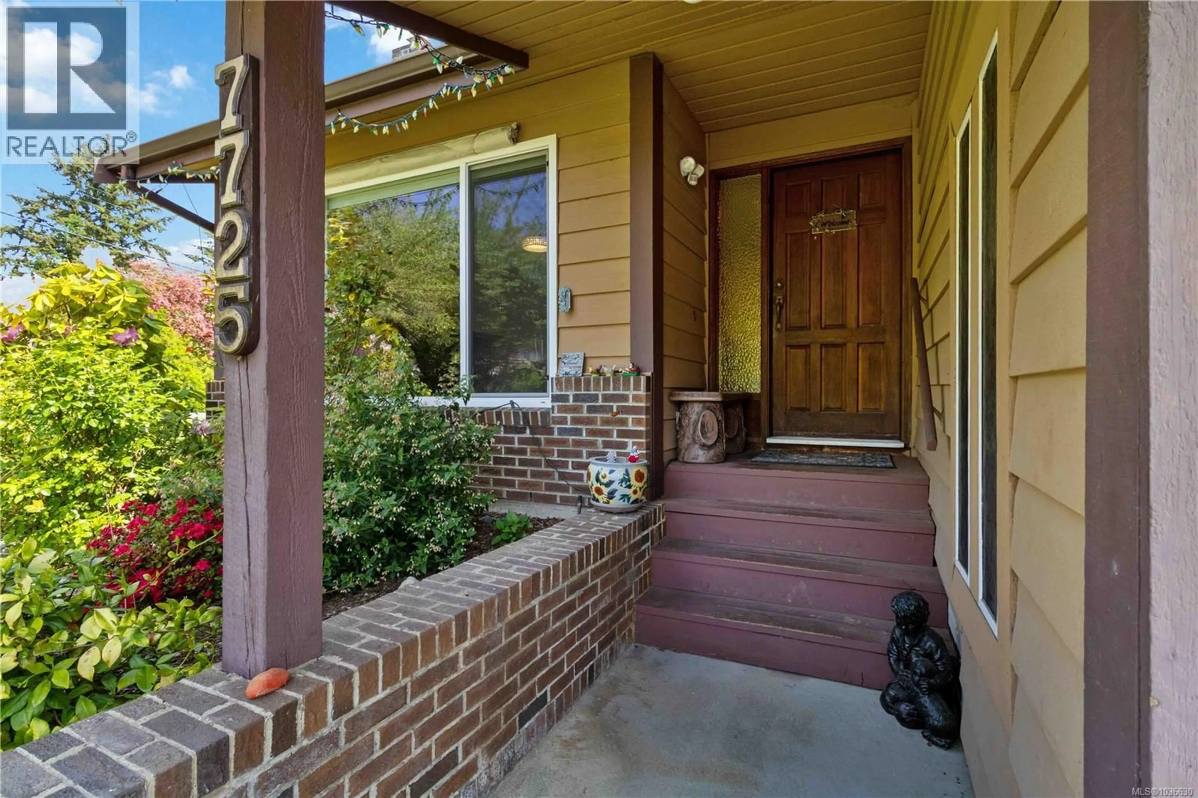 Home with brick exterior material, street for 7725 AZURENE PLACE, Central Saanich British Columbia V8M1T1
