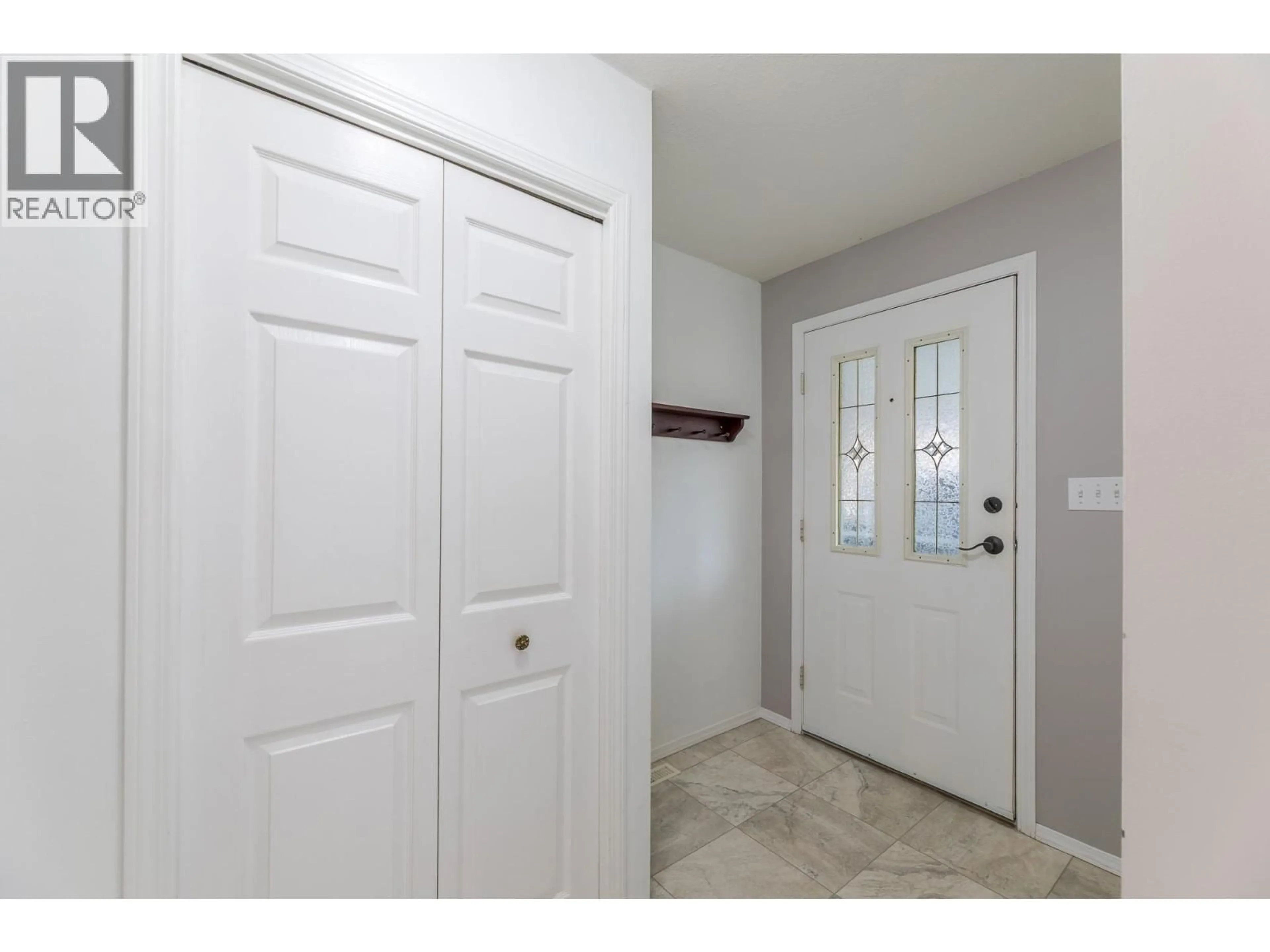 Indoor entryway for 7 - 145 REDWING PLACE, Oliver British Columbia V0H1T4