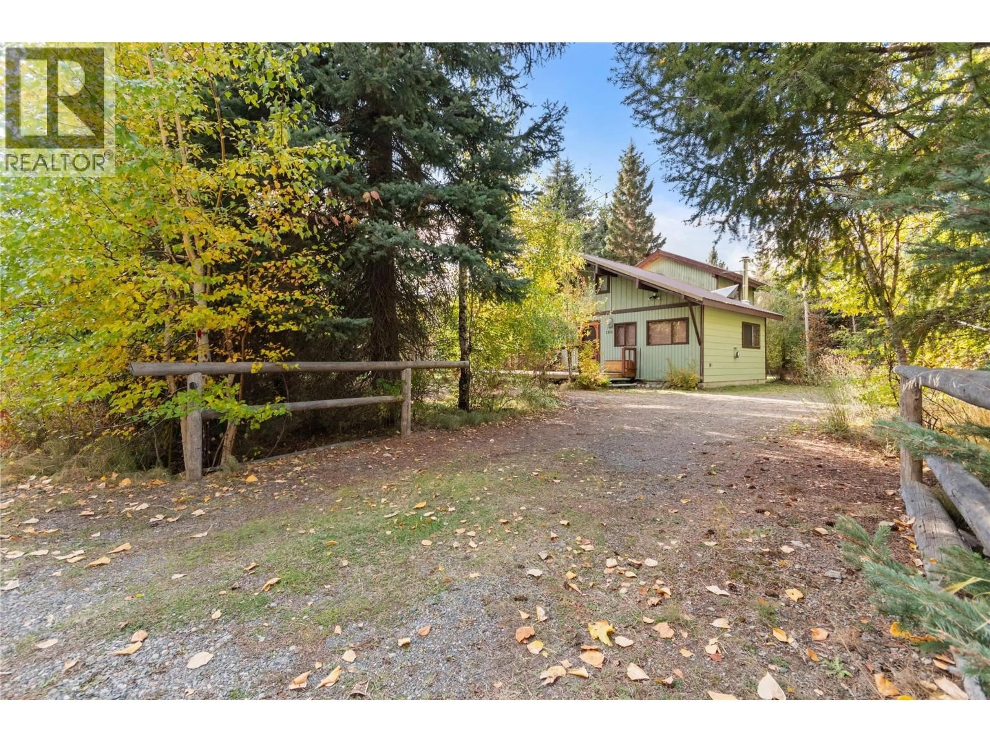 A pic from outside/outdoor area/front of a property/back of a property/a pic from drone, street for 180 RIVERS END ROAD, Manning Park British Columbia V0X1R0