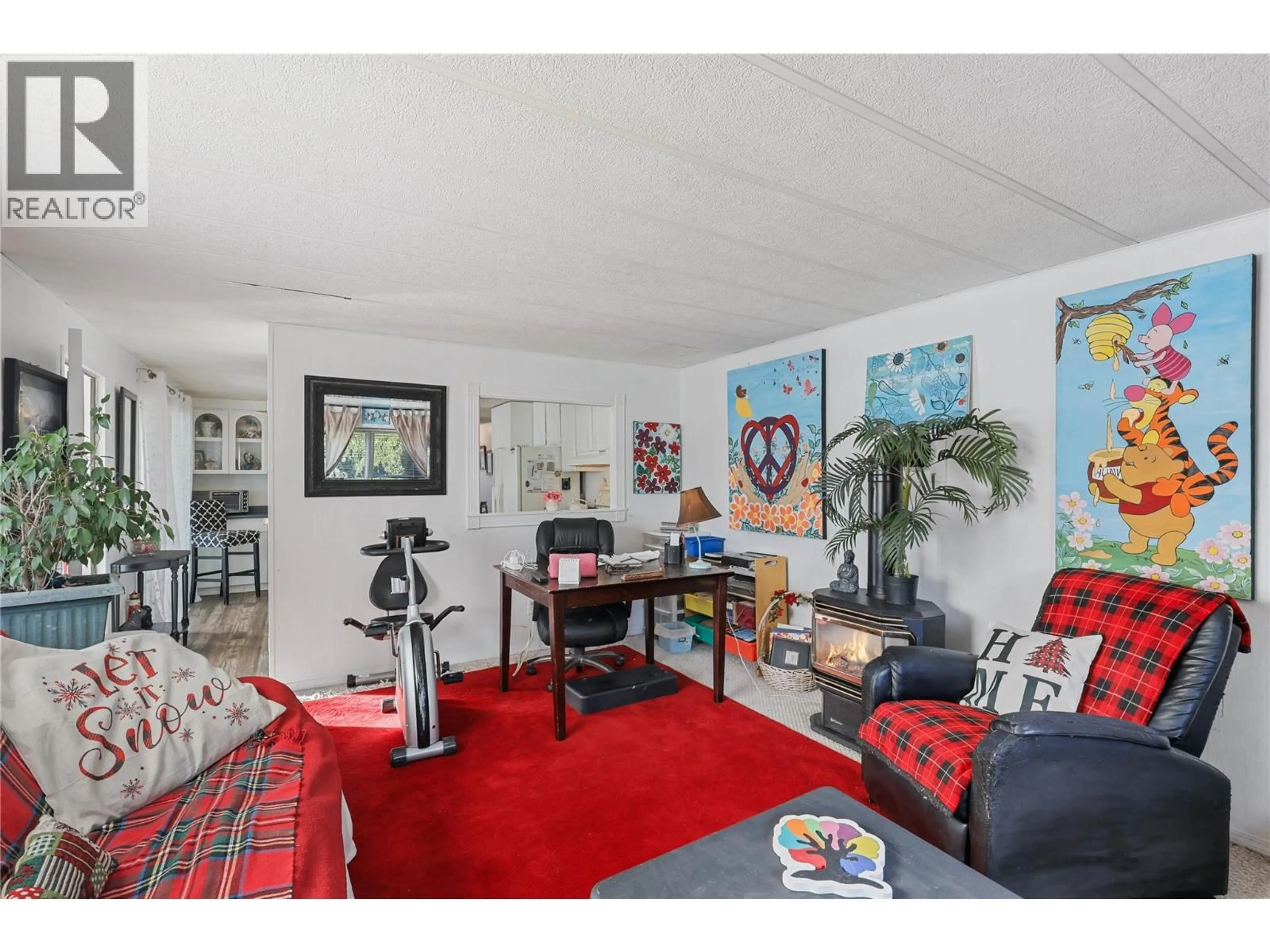 Living room with furniture, unknown for 202 - 2400 OAKDALE WAY, Kamloops British Columbia V2B6W7