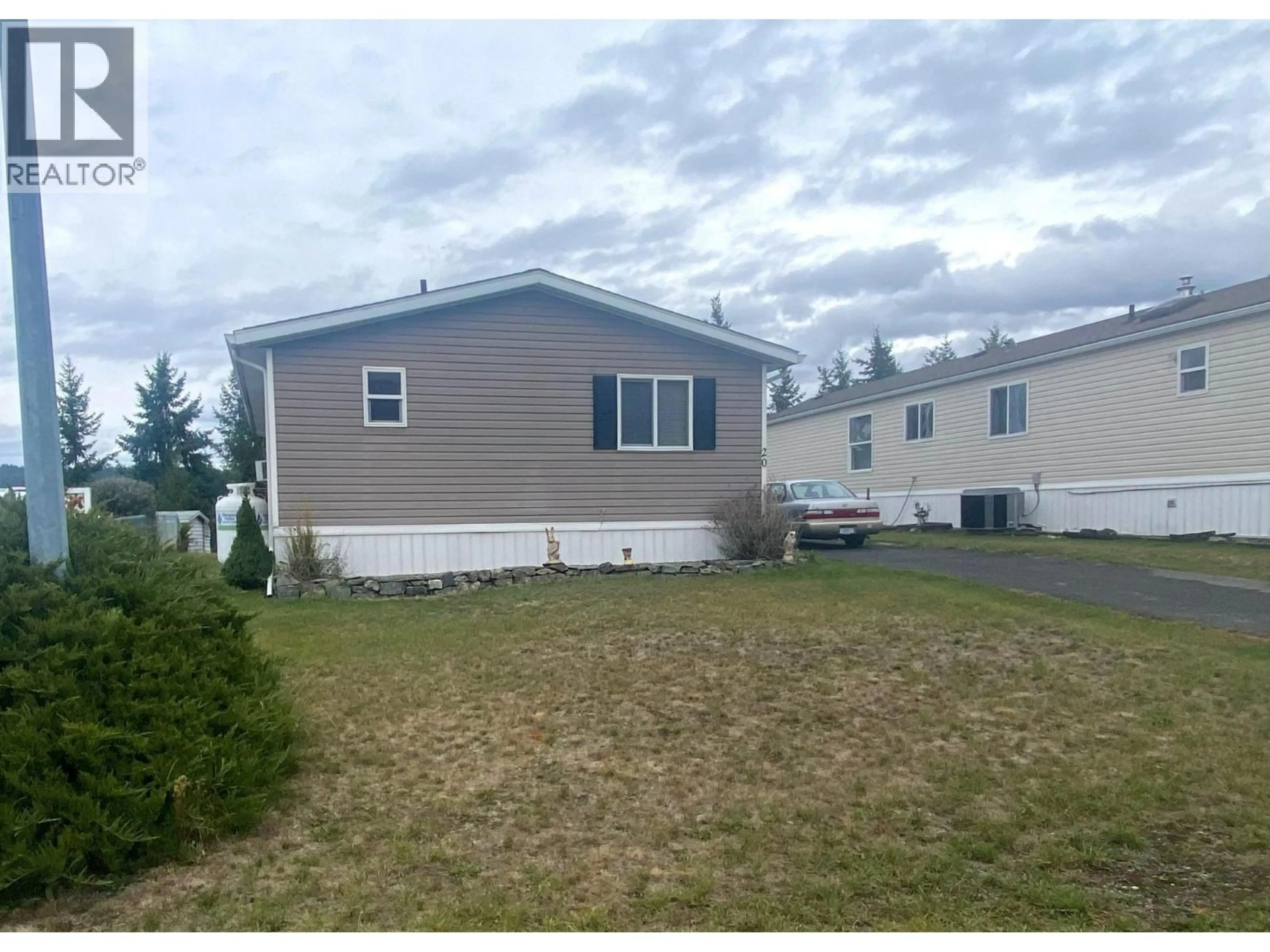 Home with vinyl exterior material, street for 20 - 4510 POWER ROAD, Barriere British Columbia V0E1E0