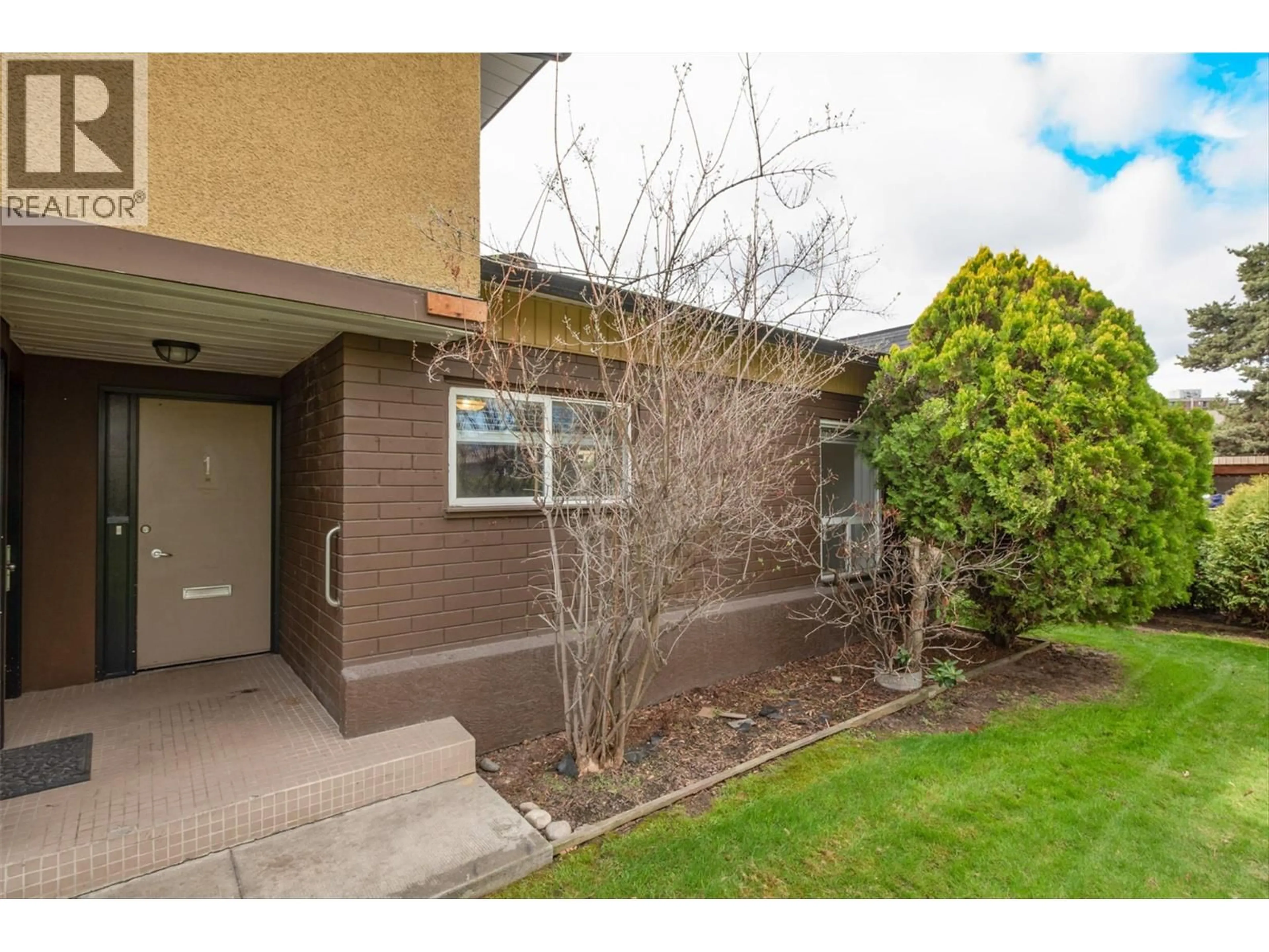 Unknown for 1 - 1291 BERNARD AVENUE, Kelowna British Columbia V1Y6R3