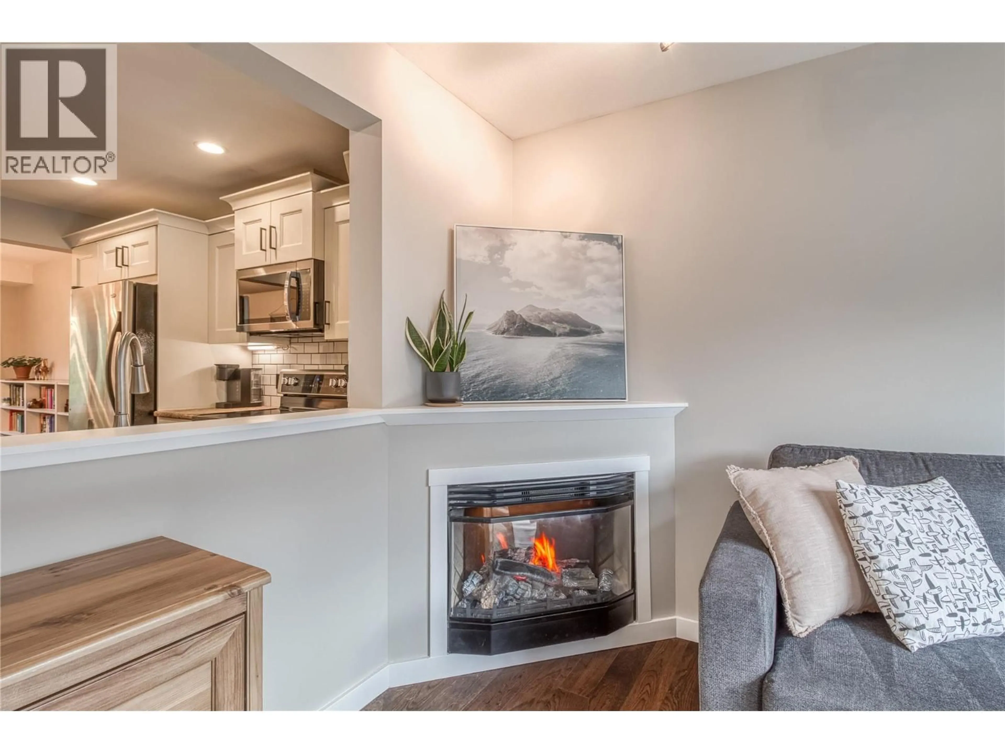 Living room with furniture, unknown for 119 - 440 HARTMAN ROAD, Kelowna British Columbia V1X2N1