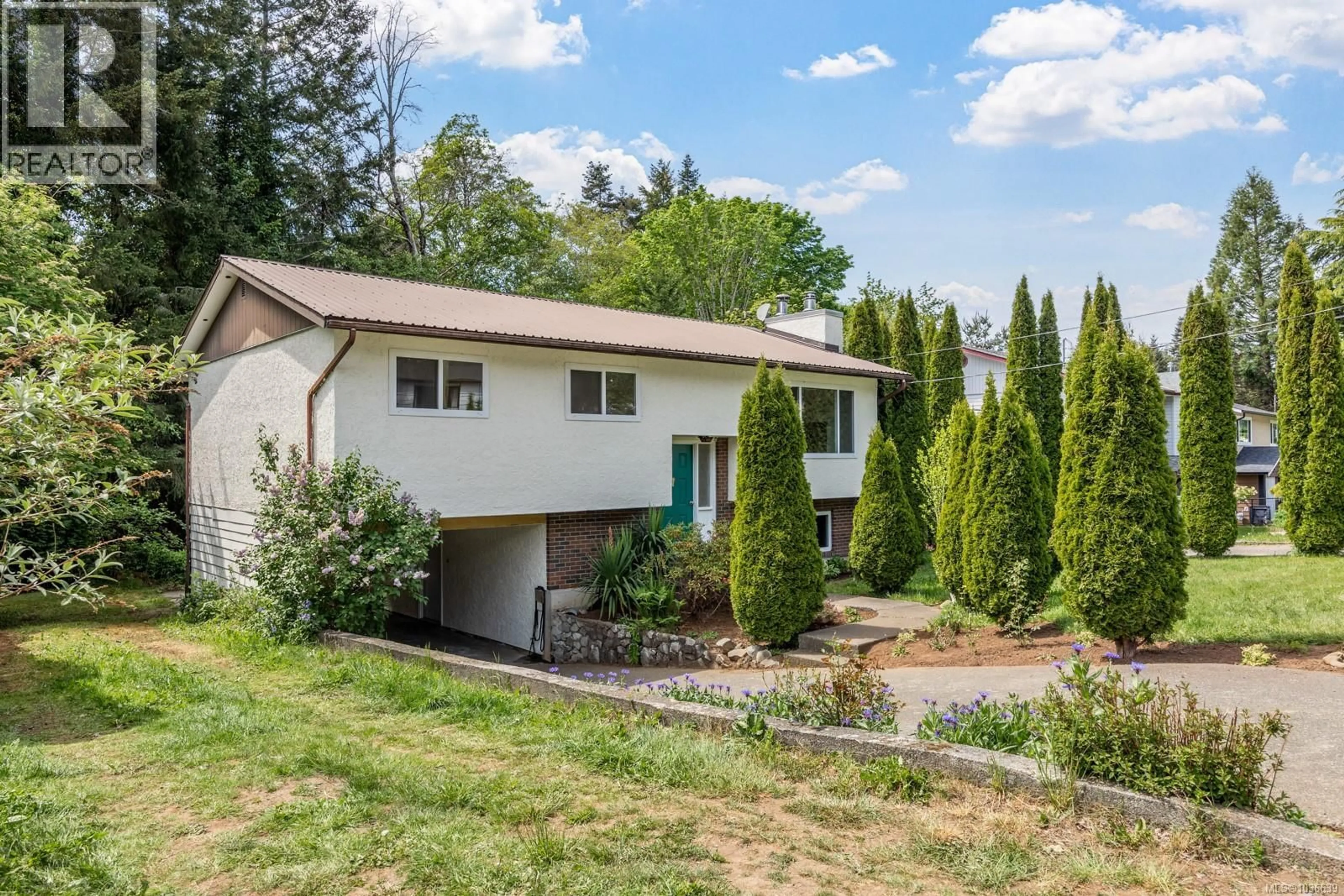Home with vinyl exterior material, unknown for 1495 HOBSON AVENUE, Courtenay British Columbia V9N6P2