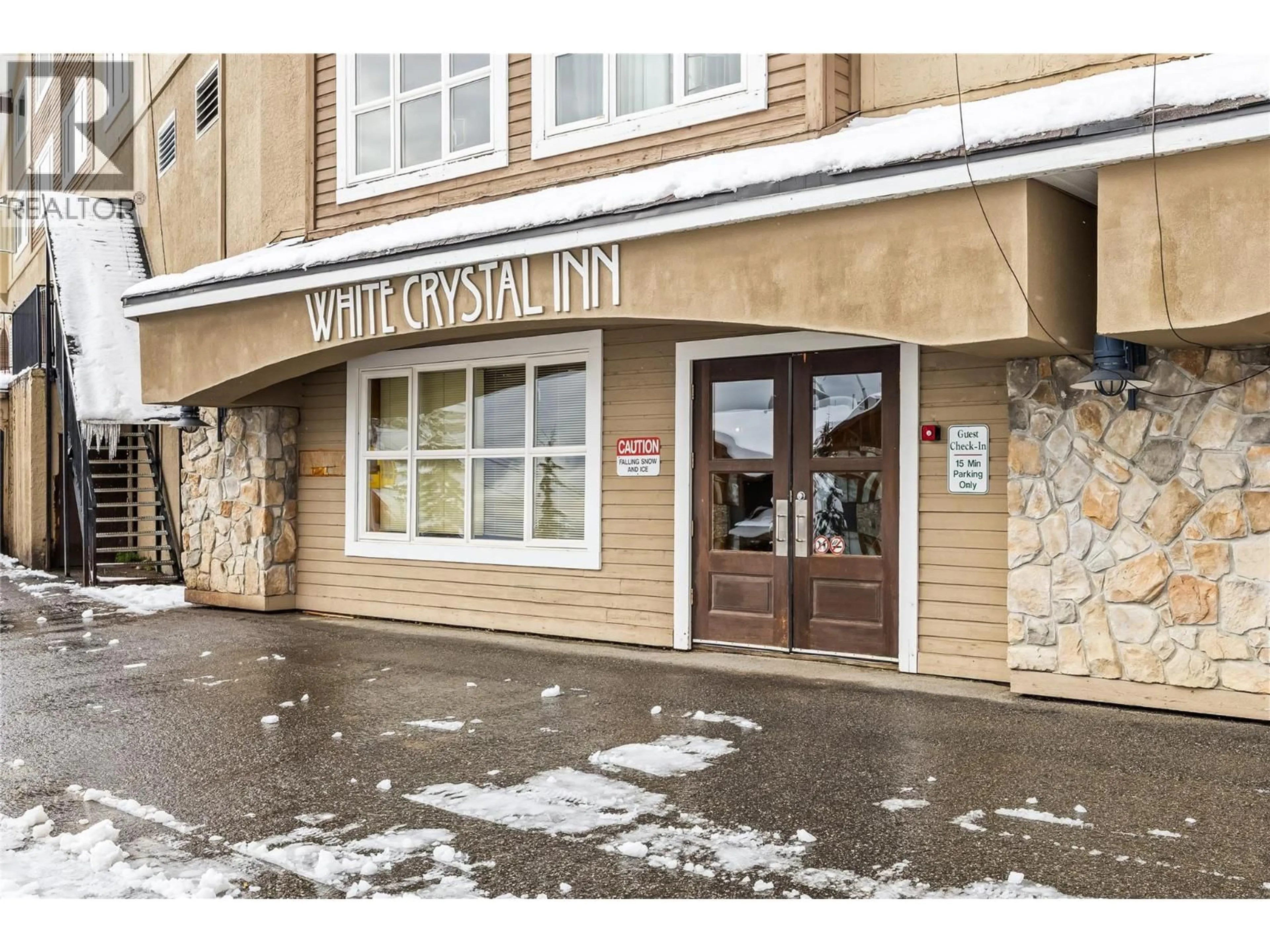 Indoor foyer for 304 - 5275 BIG WHITE ROAD, Big White British Columbia V1P1T4